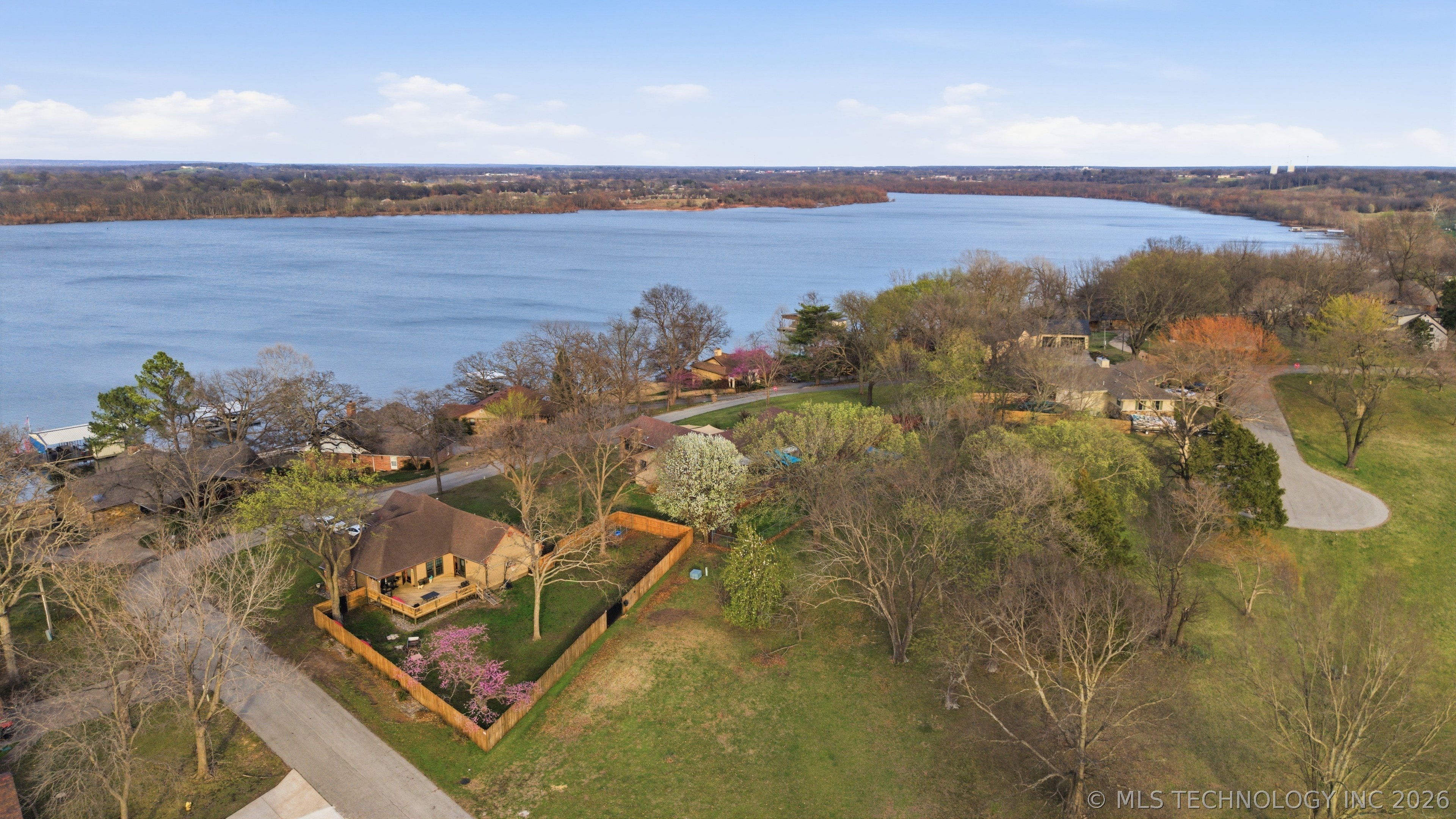 1504 Carey Drive Grove OK 74344