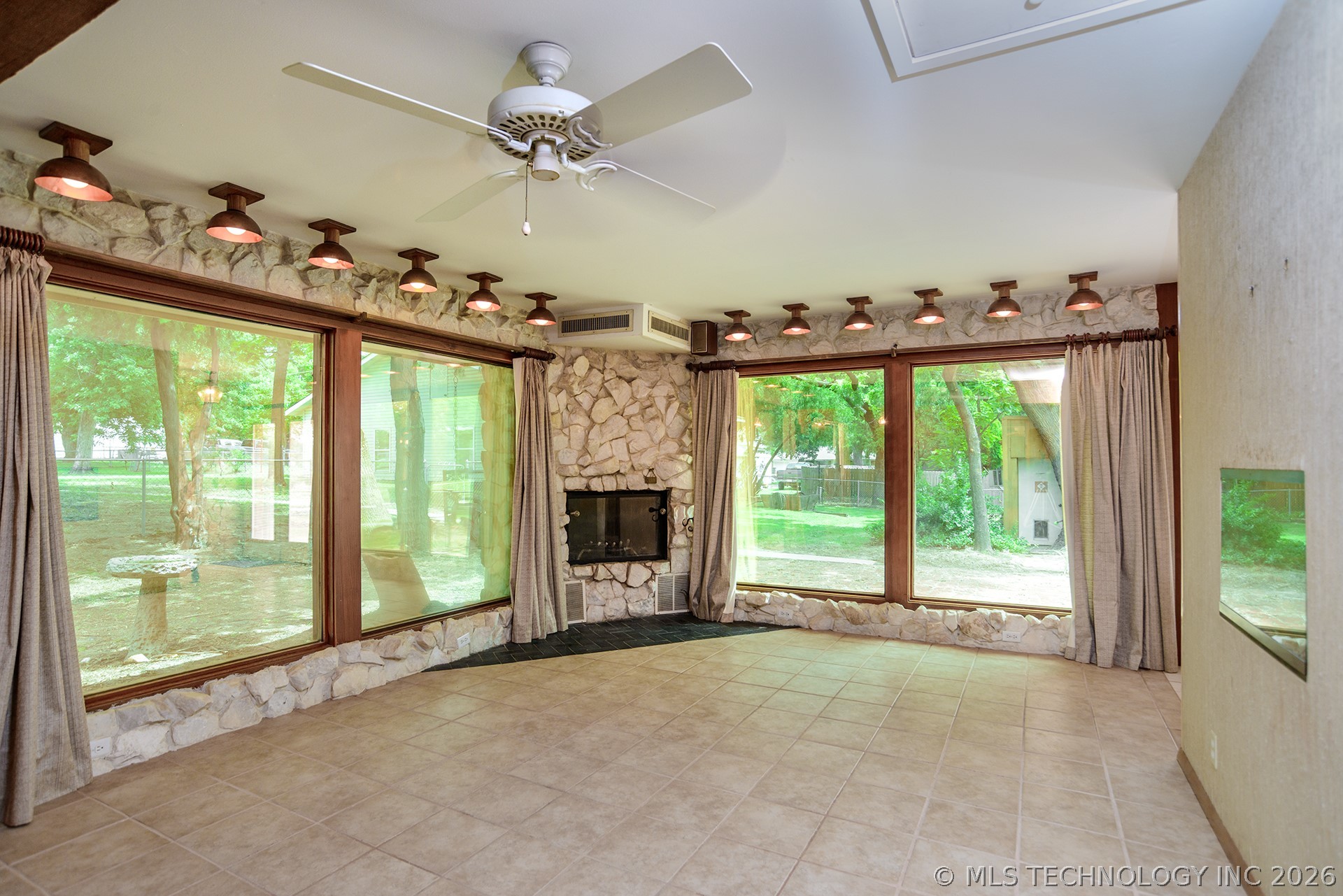 321 W Knipe Avenue Perkins OK 74059