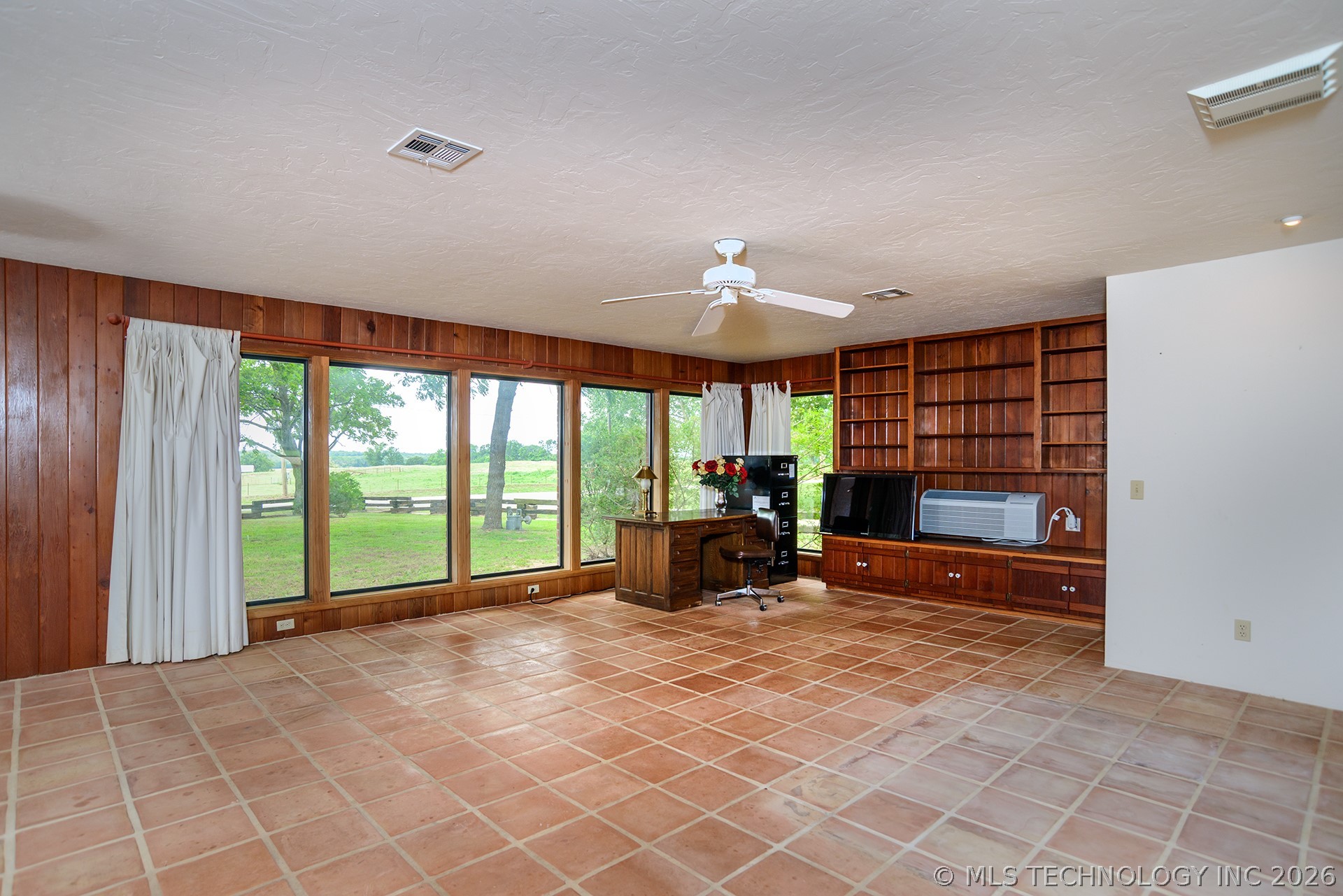 321 W Knipe Avenue Perkins OK 74059