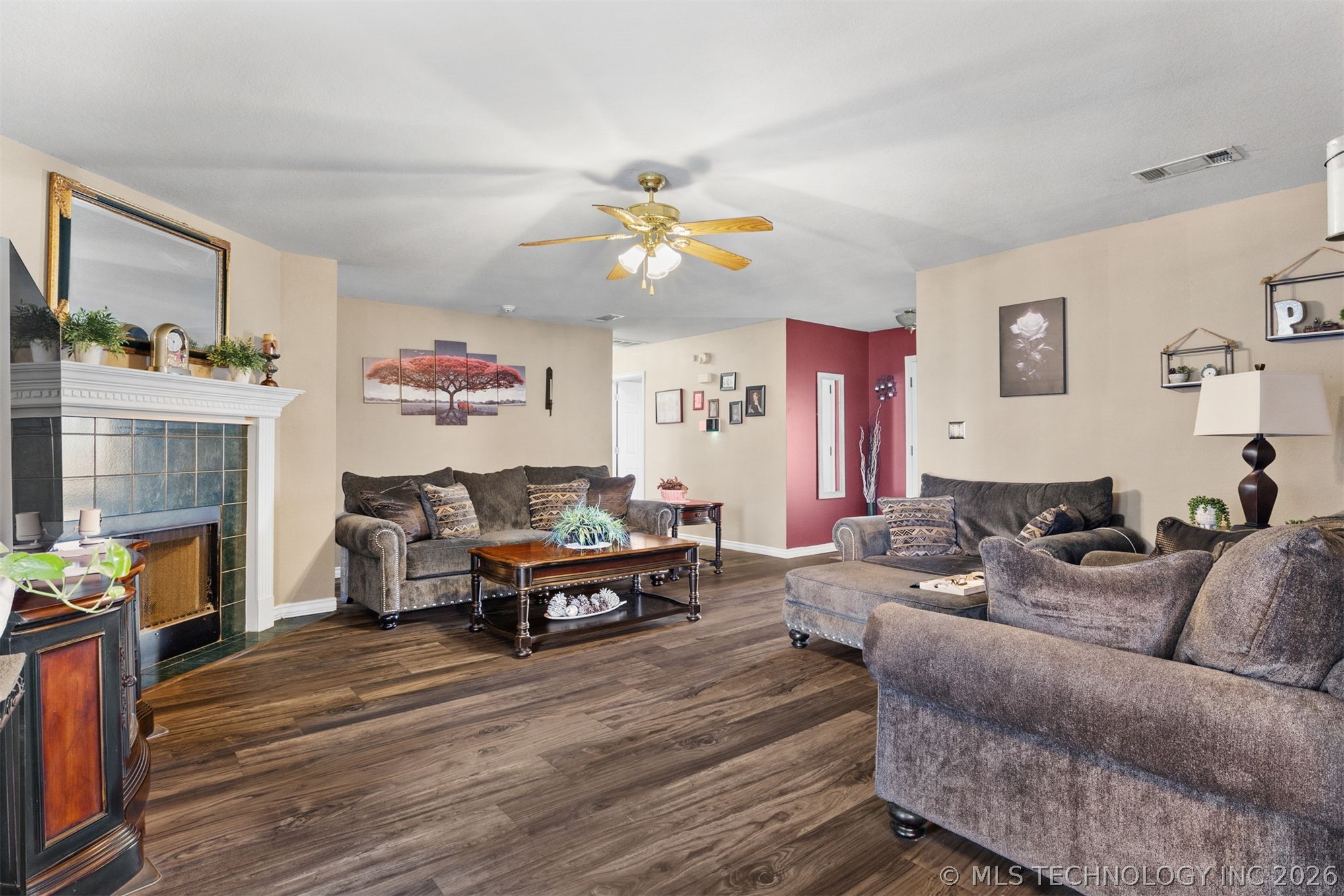 2114 S Javine Avenue Skiatook OK 74070