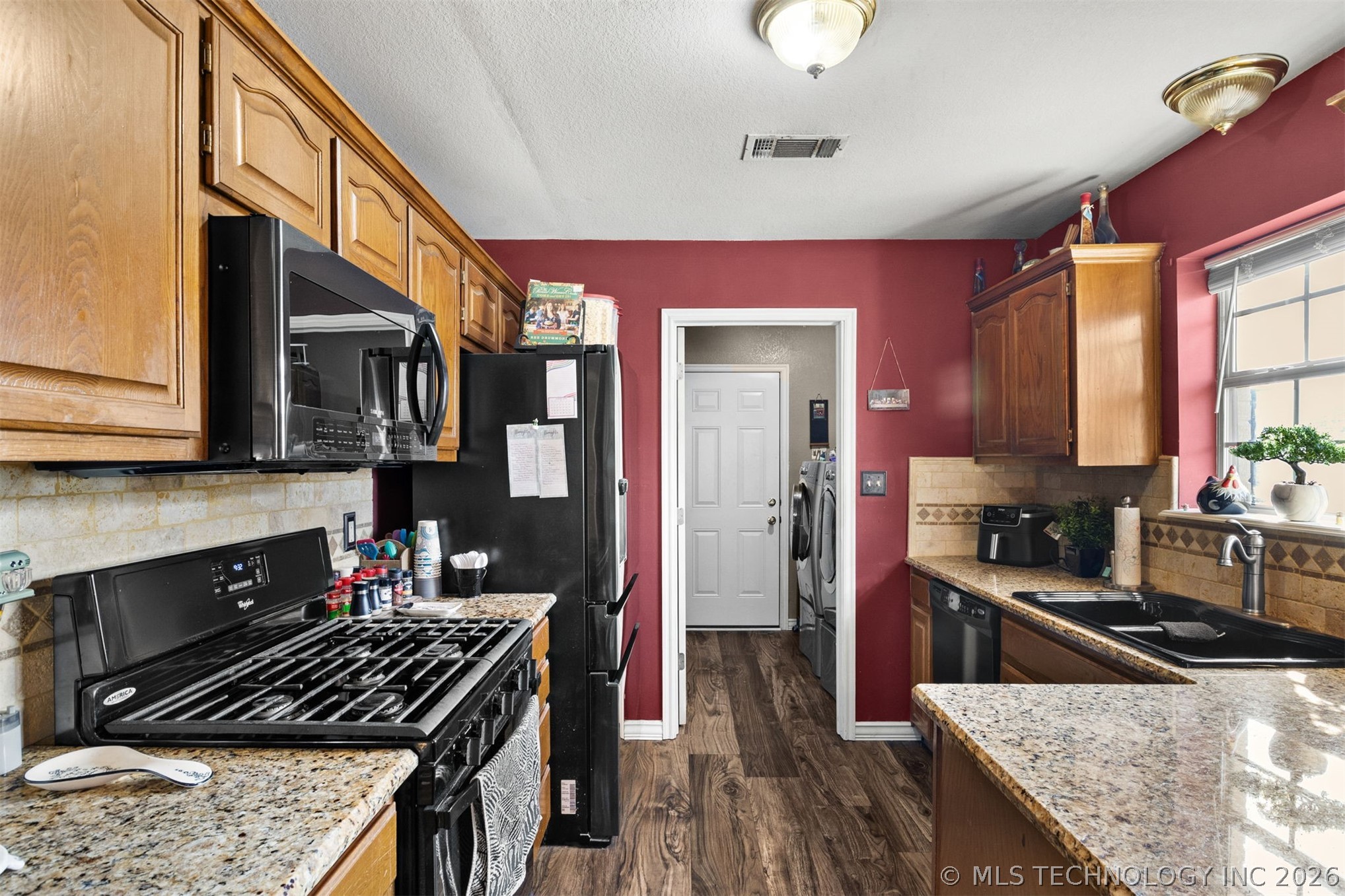 2114 S Javine Avenue Skiatook OK 74070
