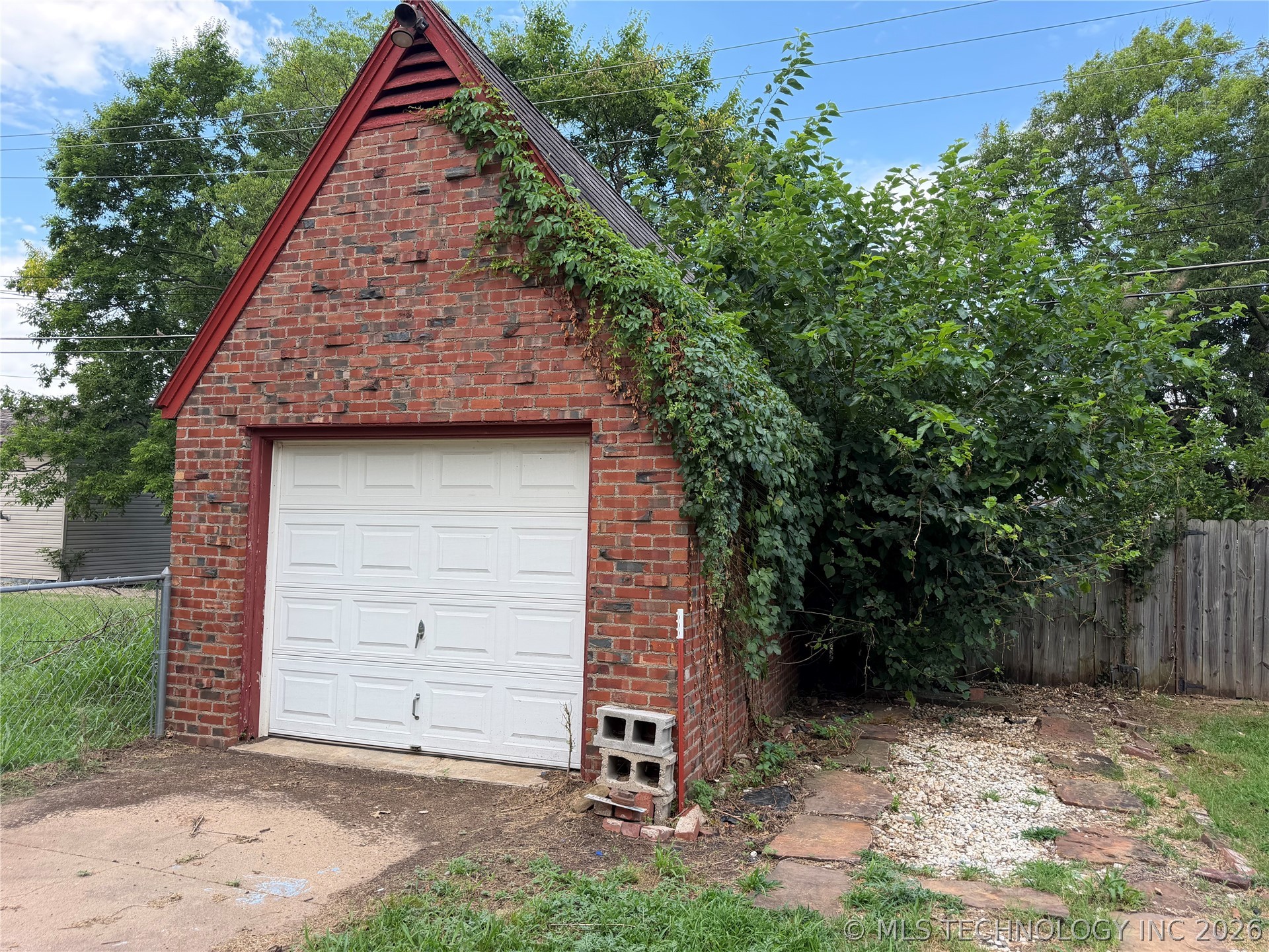 211 S Price Avenue Hominy OK 74035