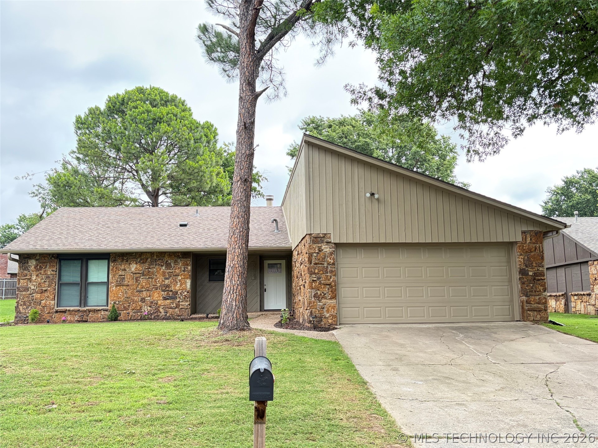 2624 W Fort Worth Place Broken Arrow OK 74012
