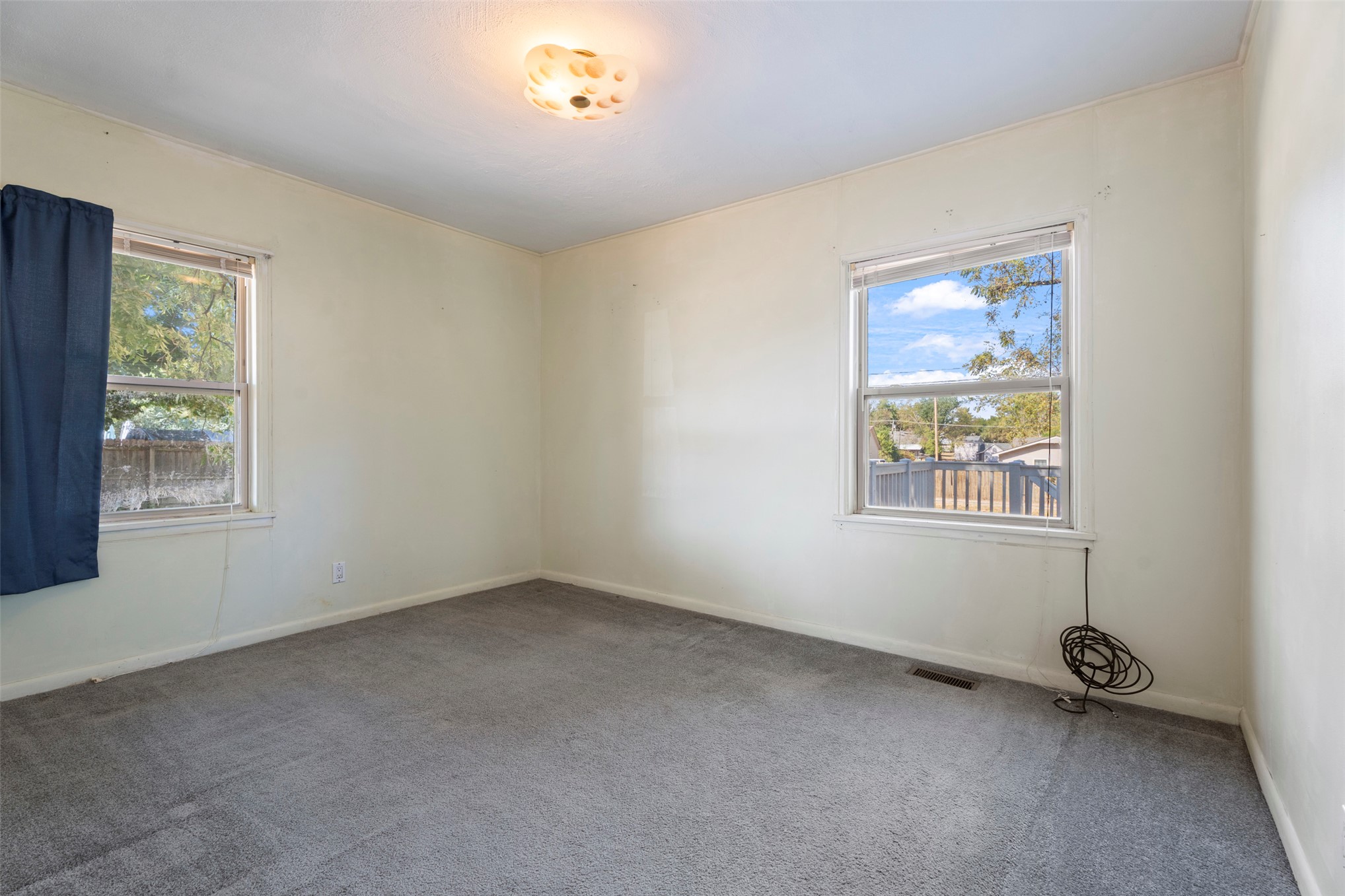 704 S Grand Grove OK 74344