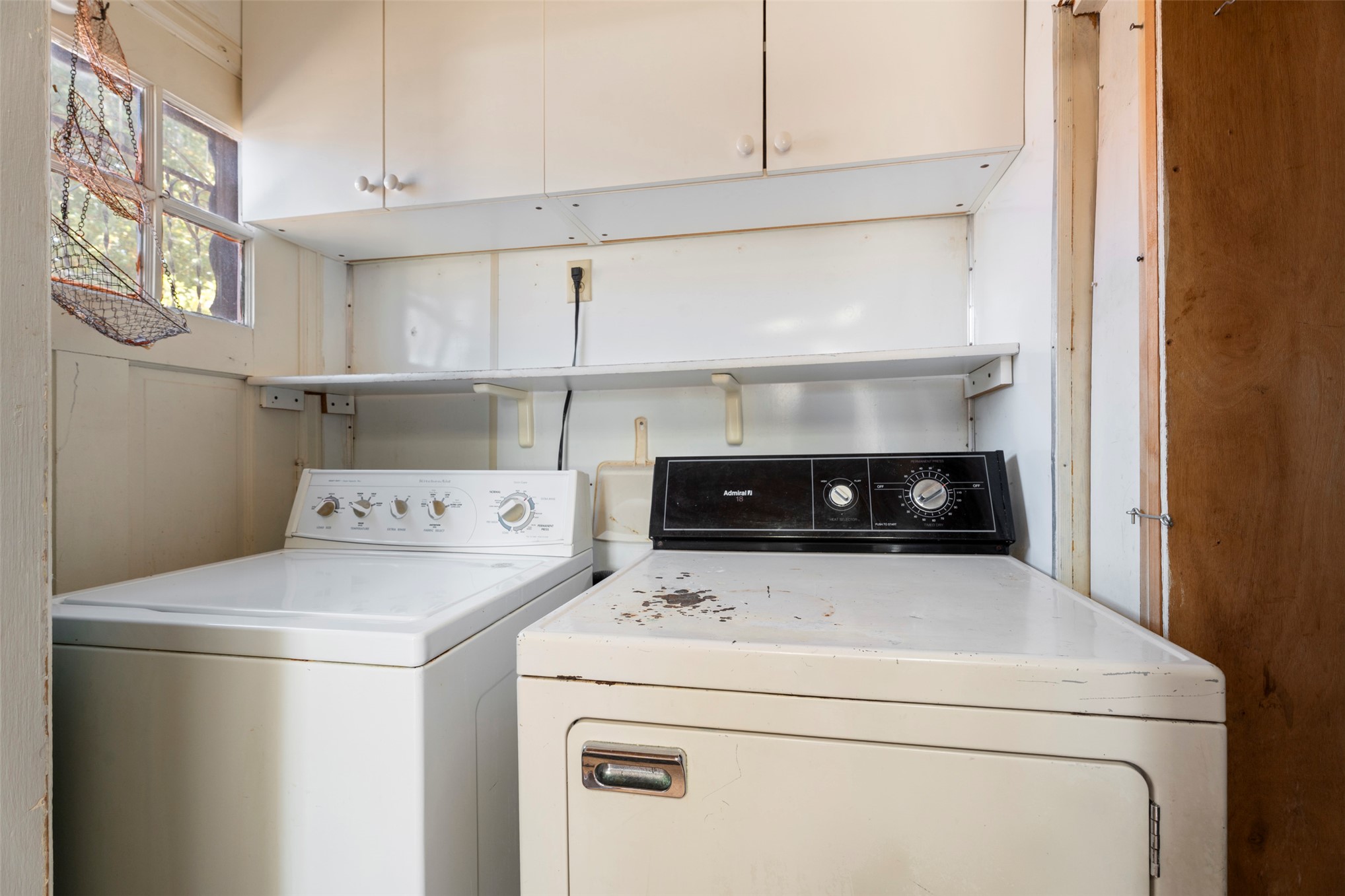 704 S Grand Grove OK 74344