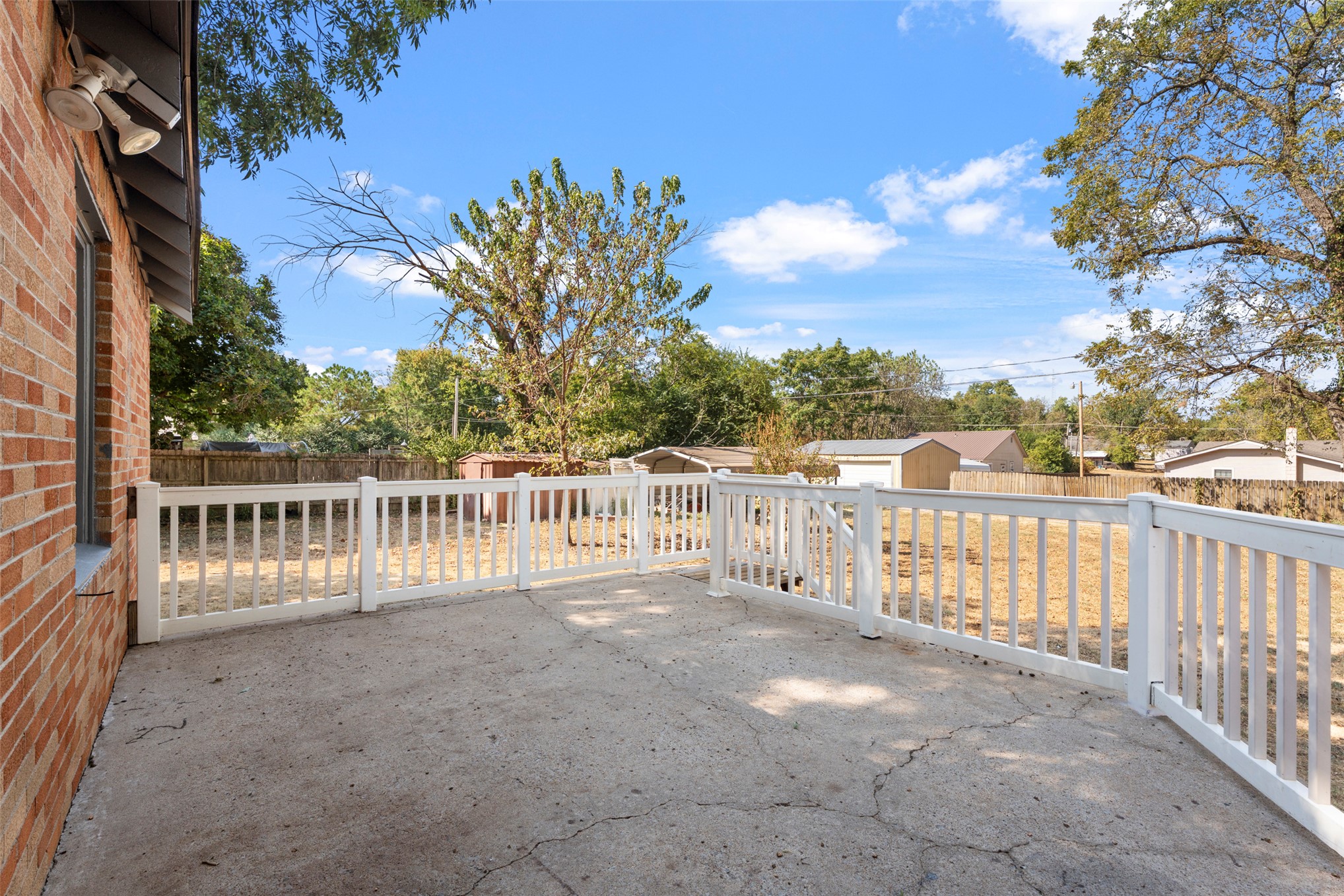 704 S Grand Grove OK 74344