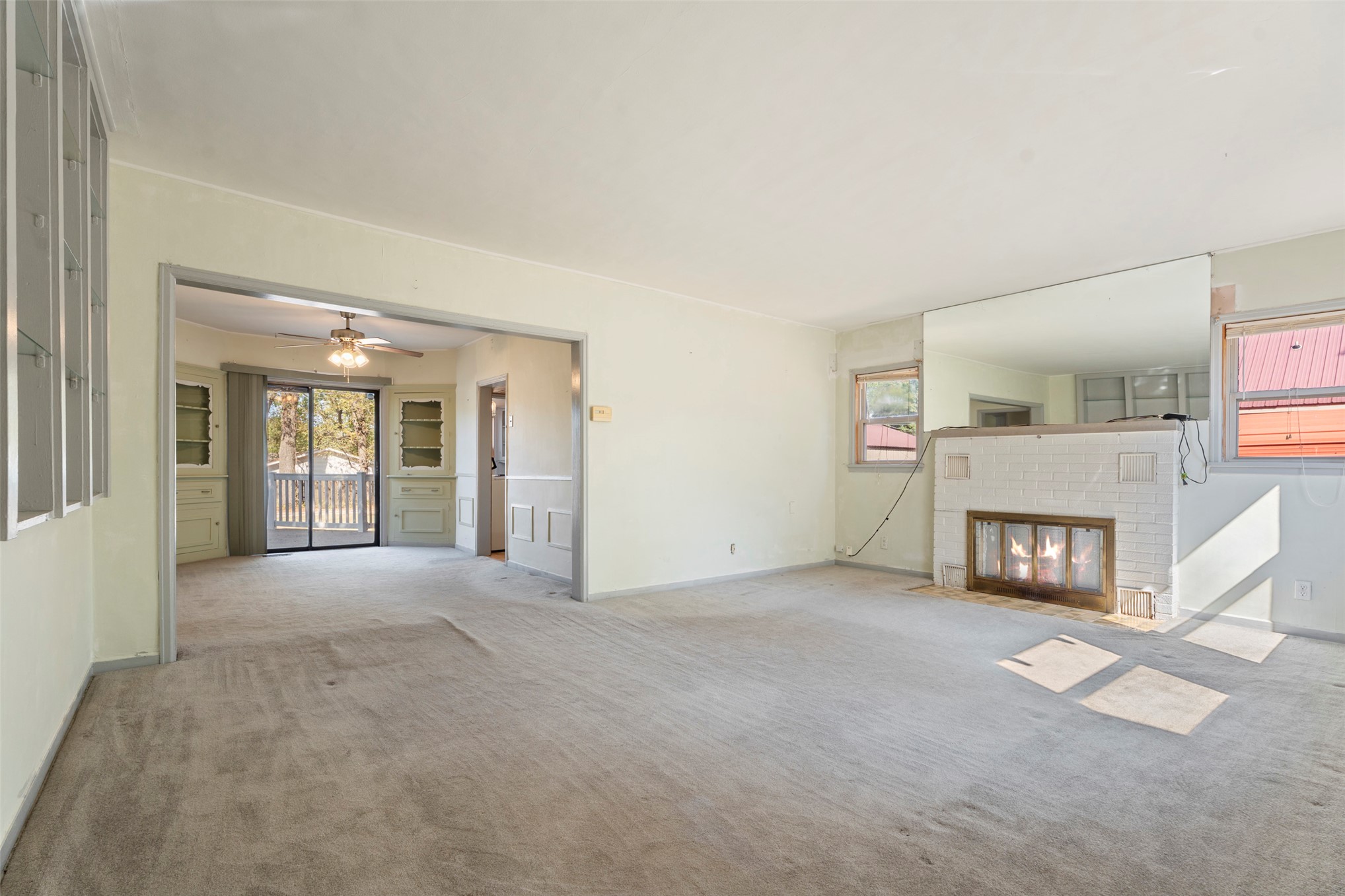704 S Grand Grove OK 74344