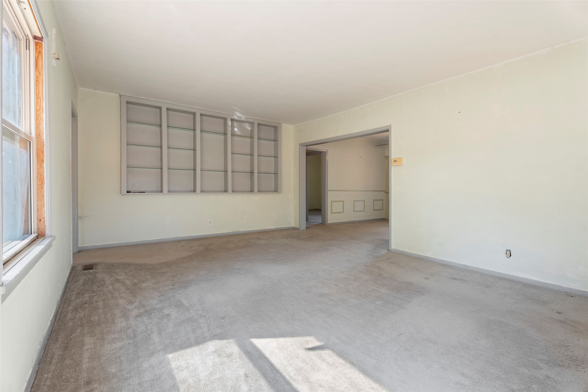 704 S Grand Grove OK 74344