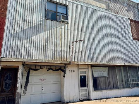120 N Main Street Yale OK 74085