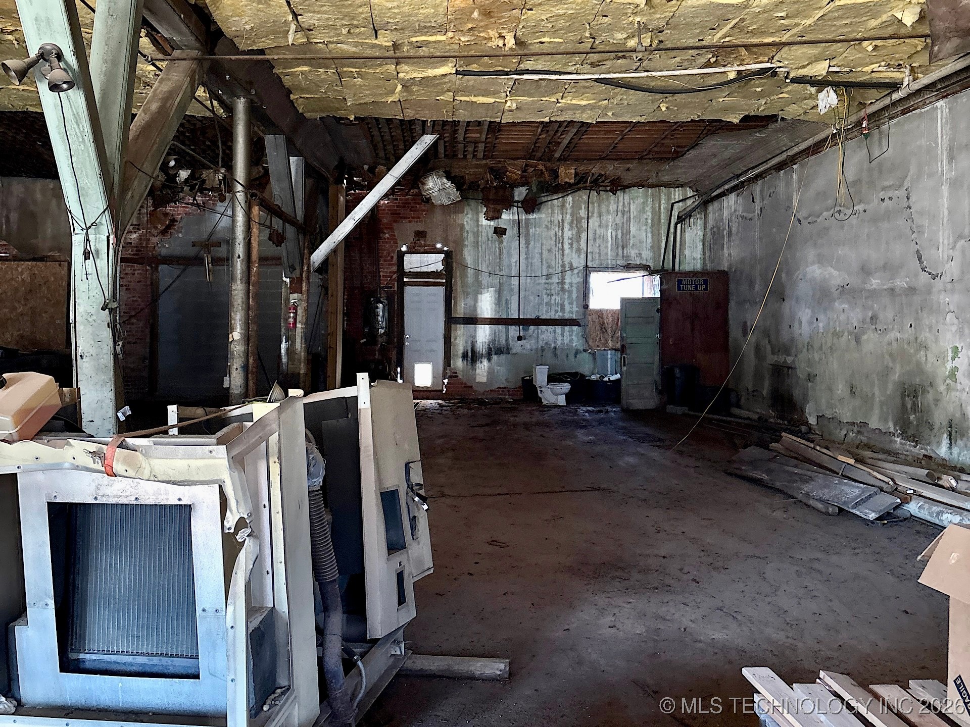 120 N Main Street Yale OK 74085