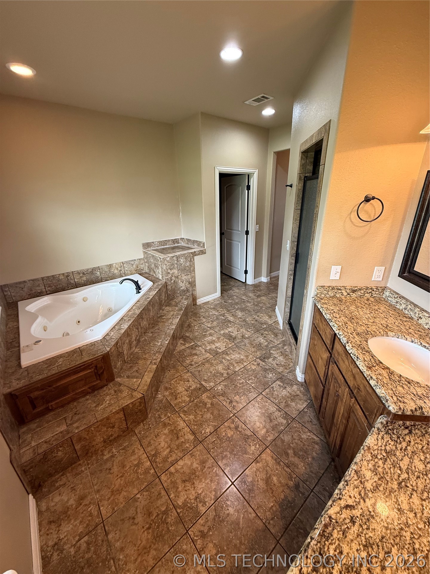 22 Covington Lone Grove OK 73401