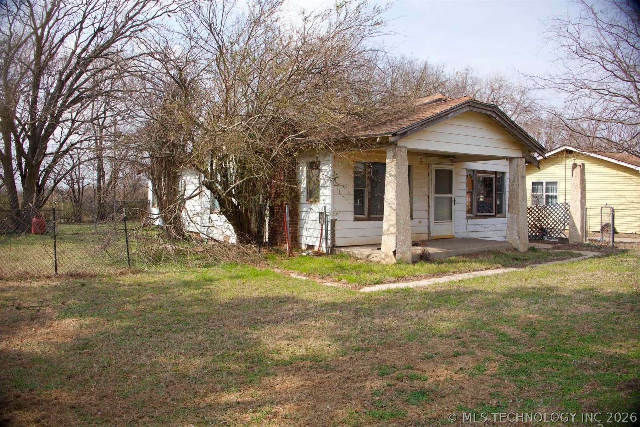 706 S Layton Earlsboro OK 74840