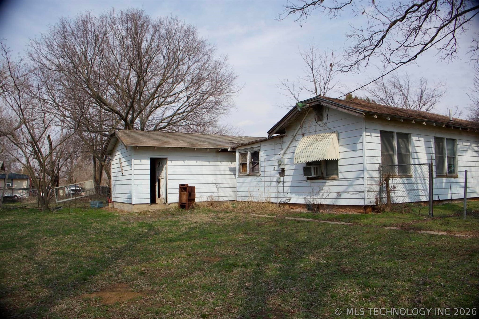 706 S Layton Earlsboro OK 74840
