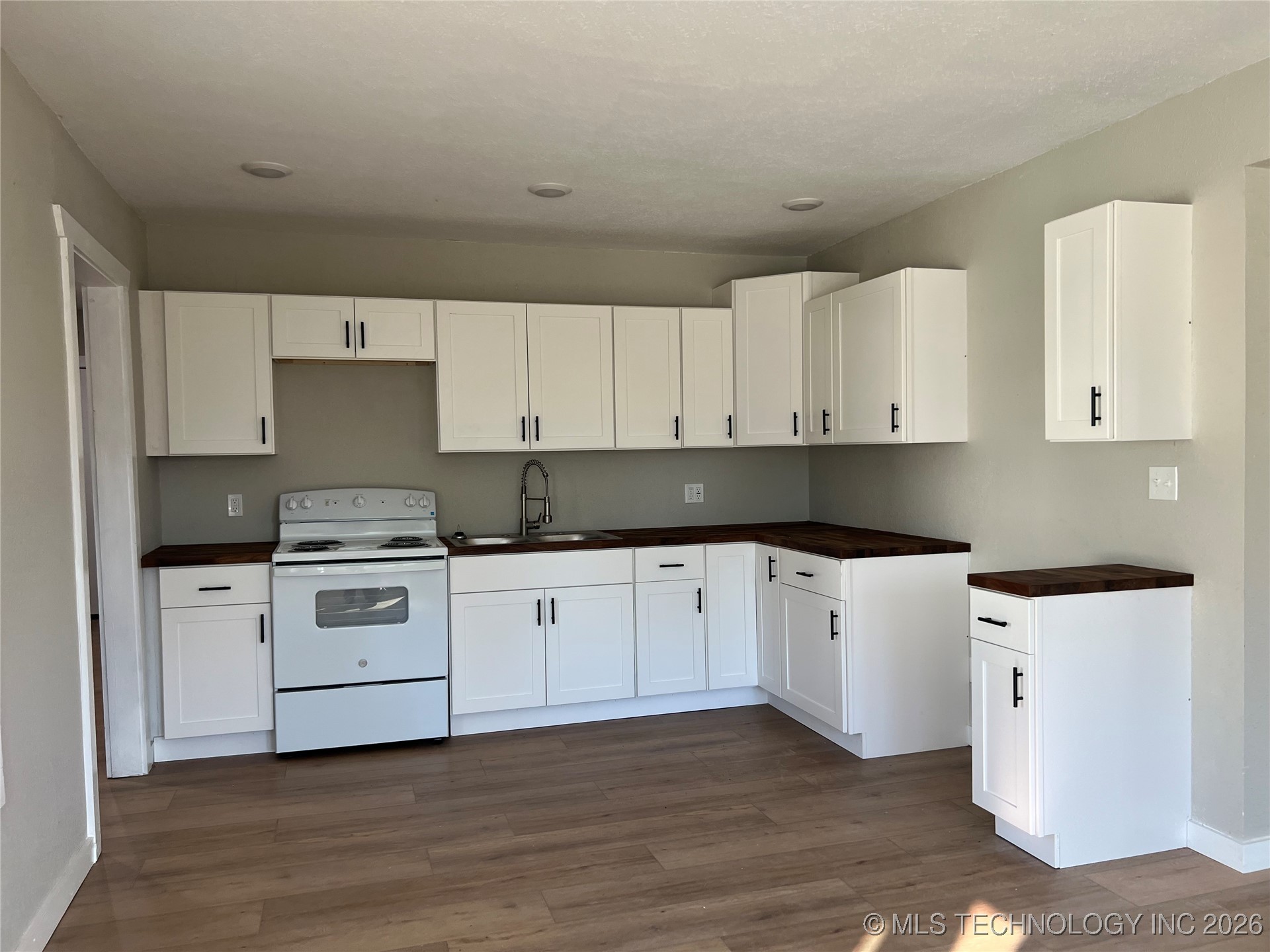 324 SW F Ardmore OK 73401