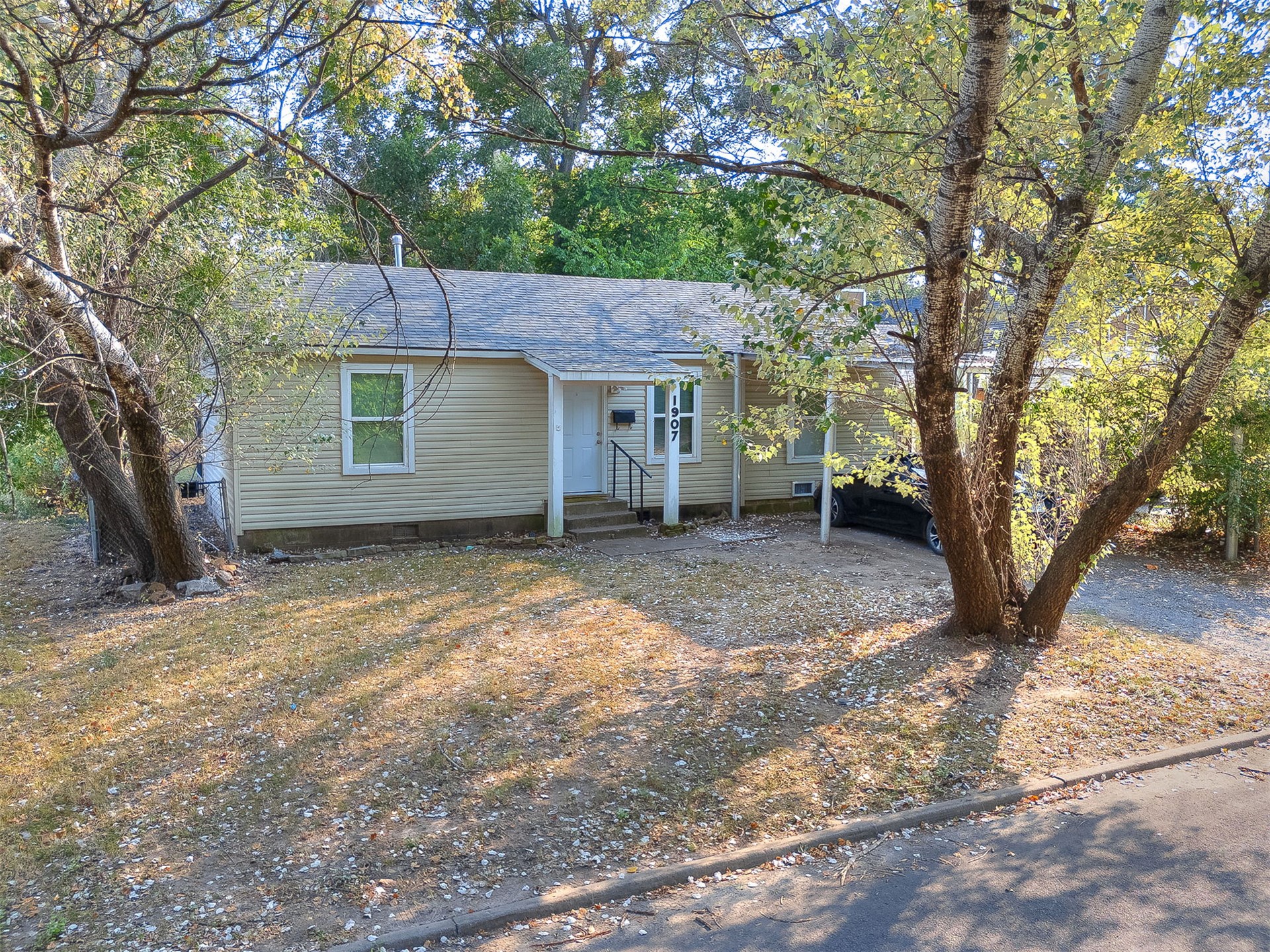 1907 Monta Avenue Muskogee OK 74403