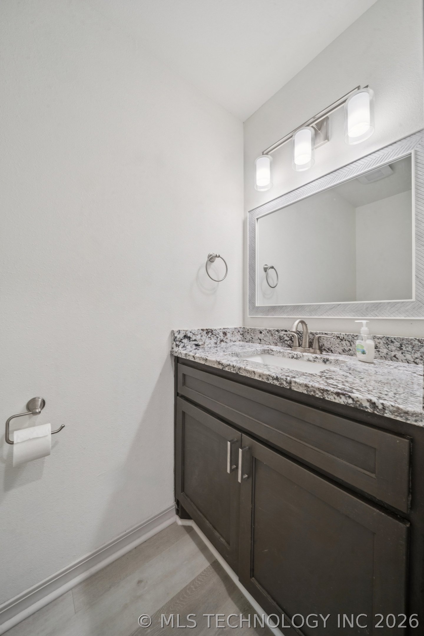 2152 E 430 Road Adair OK 74330