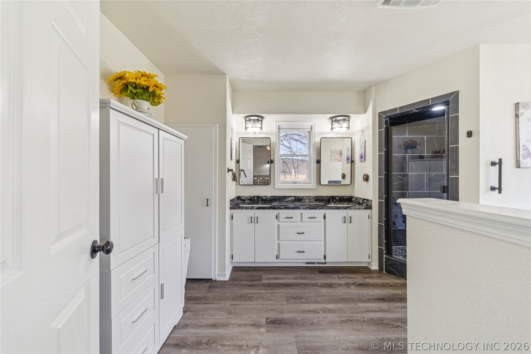 1701 N Hopi Street Chouteau OK 74337
