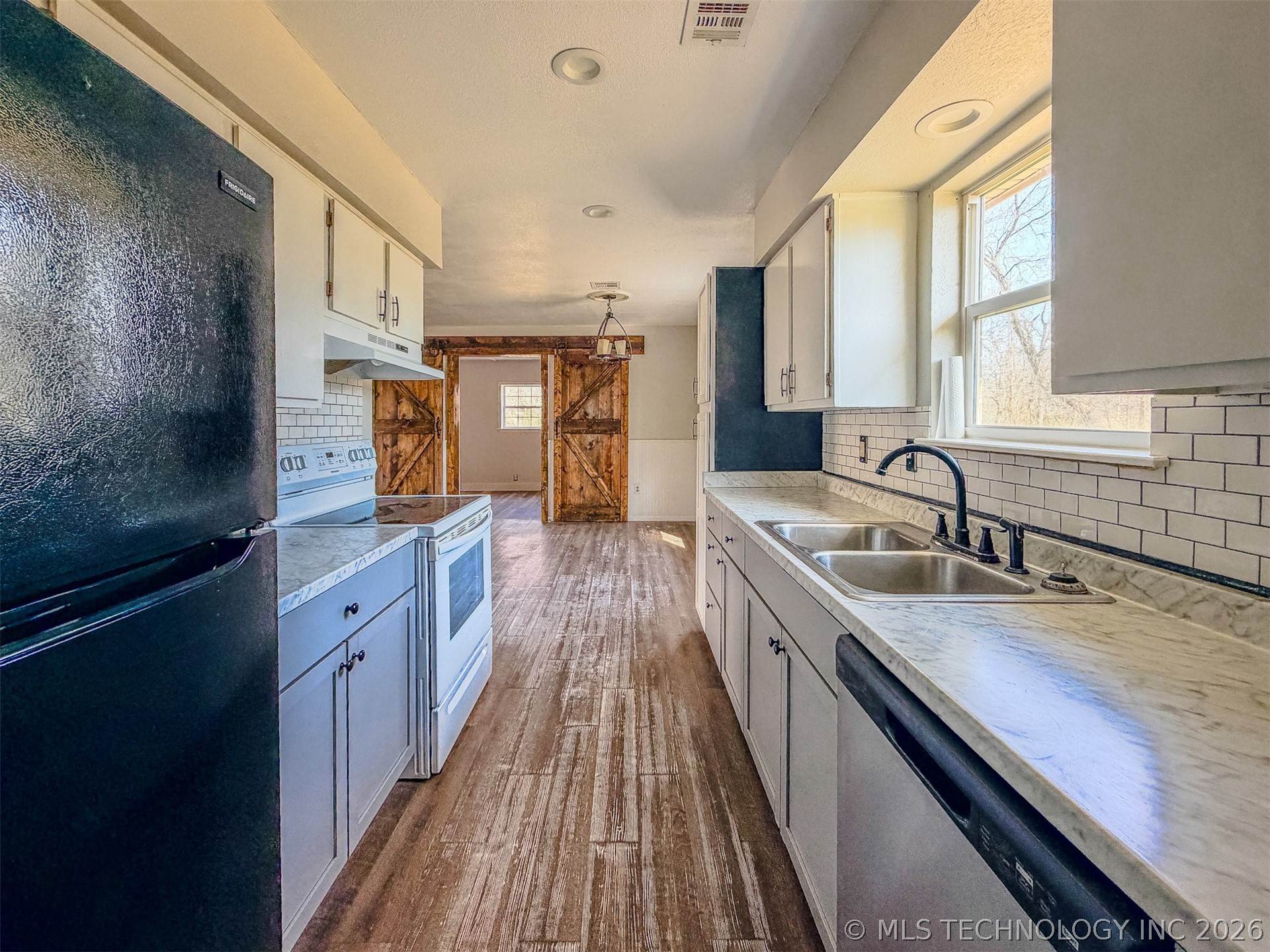 15721 W Clyde Maher Tahlequah OK 74464