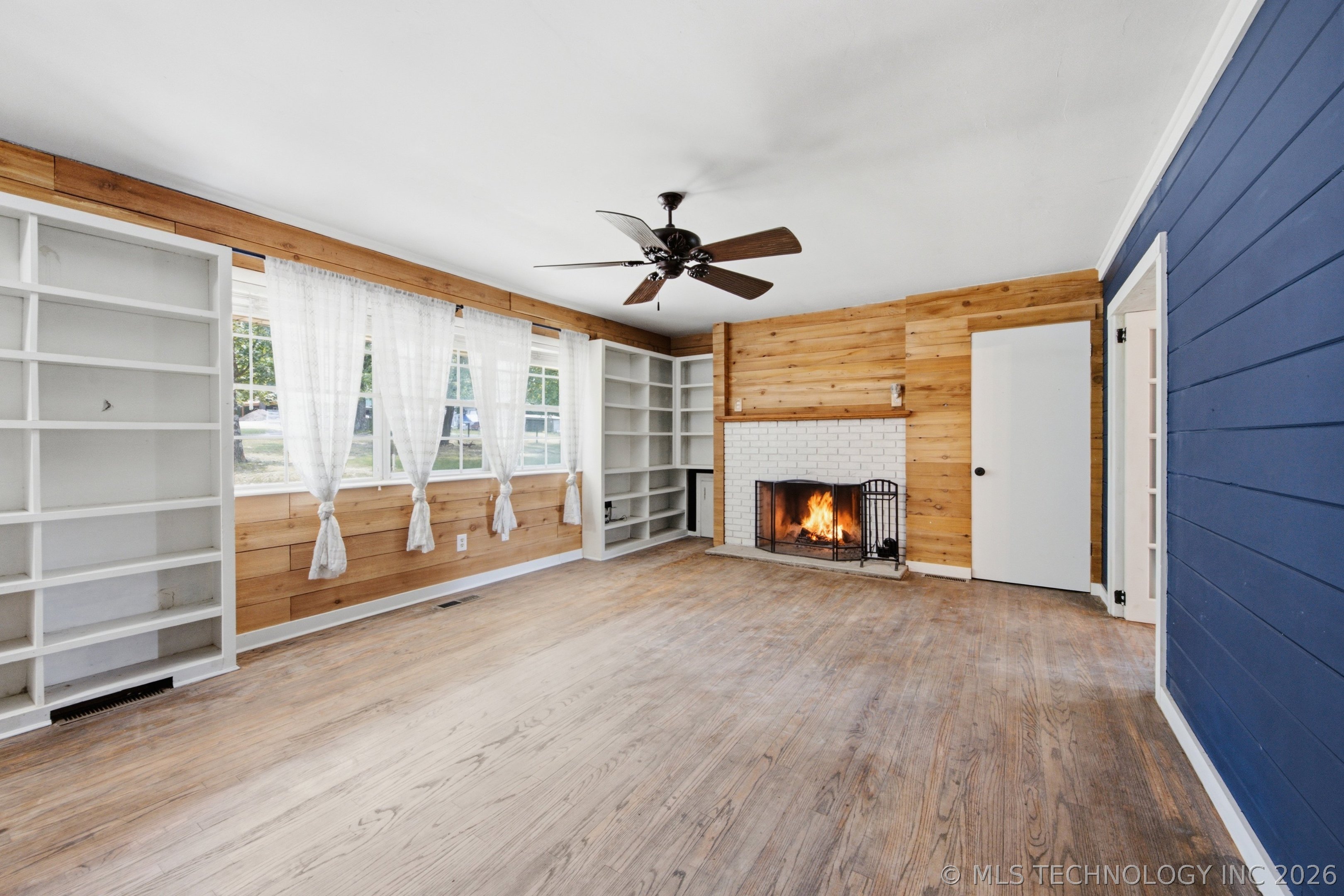 1547 E 565 Road Locust Grove OK 74352