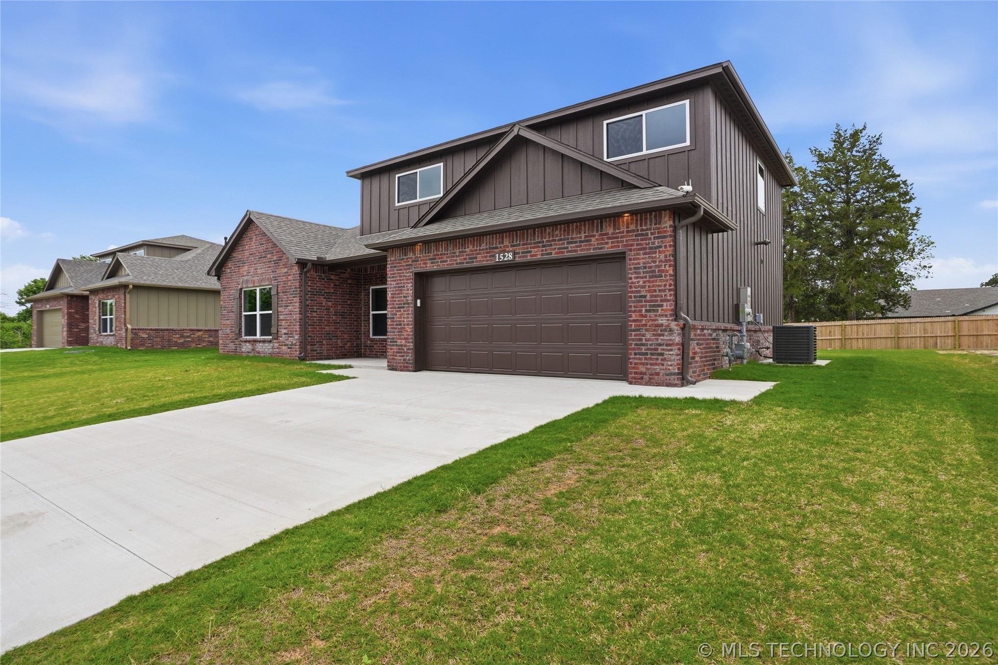 1528 E Grayson Avenue Sapulpa OK 74066