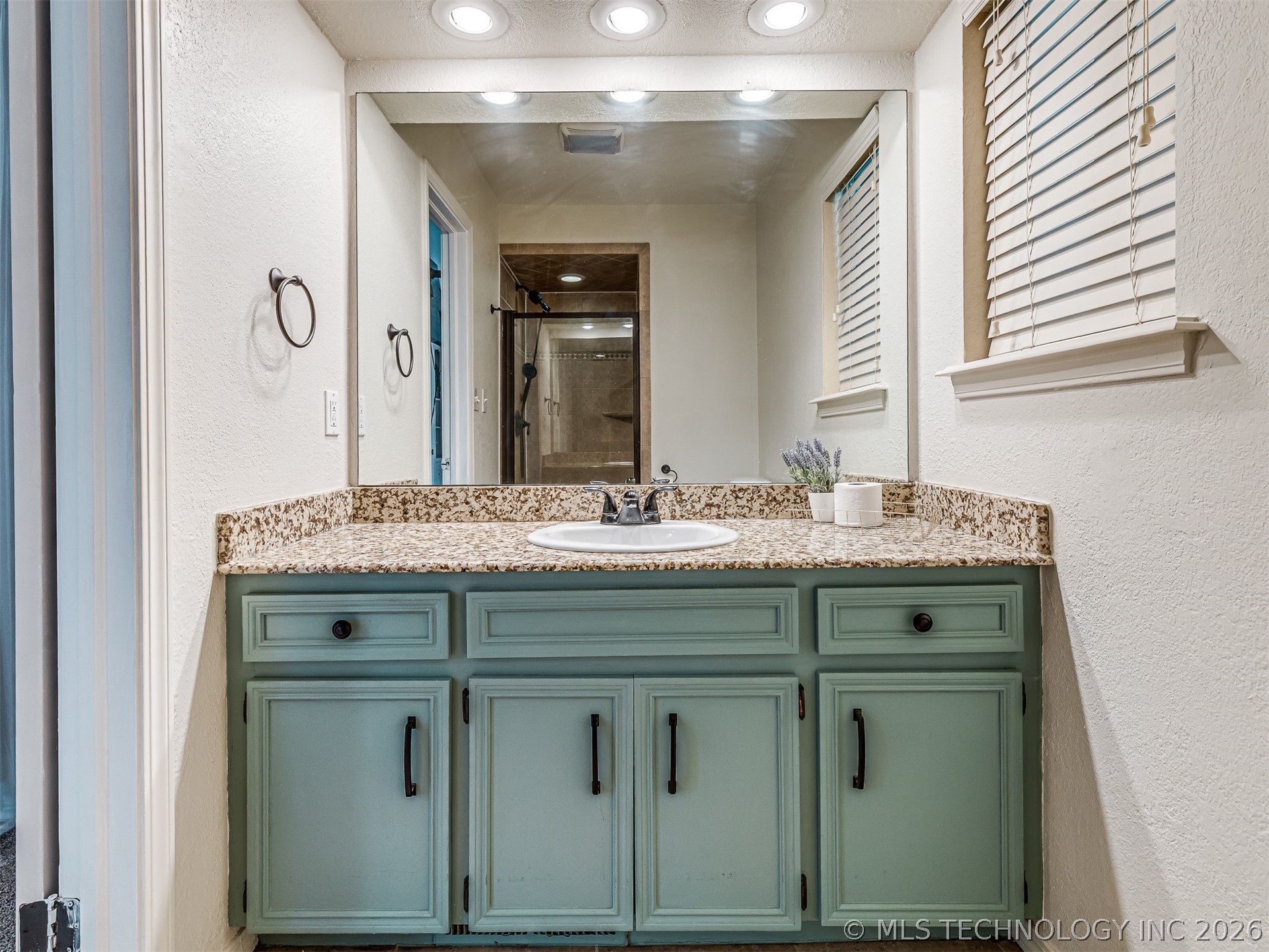 2703 S 112th Eastavenue Tulsa OK 74129
