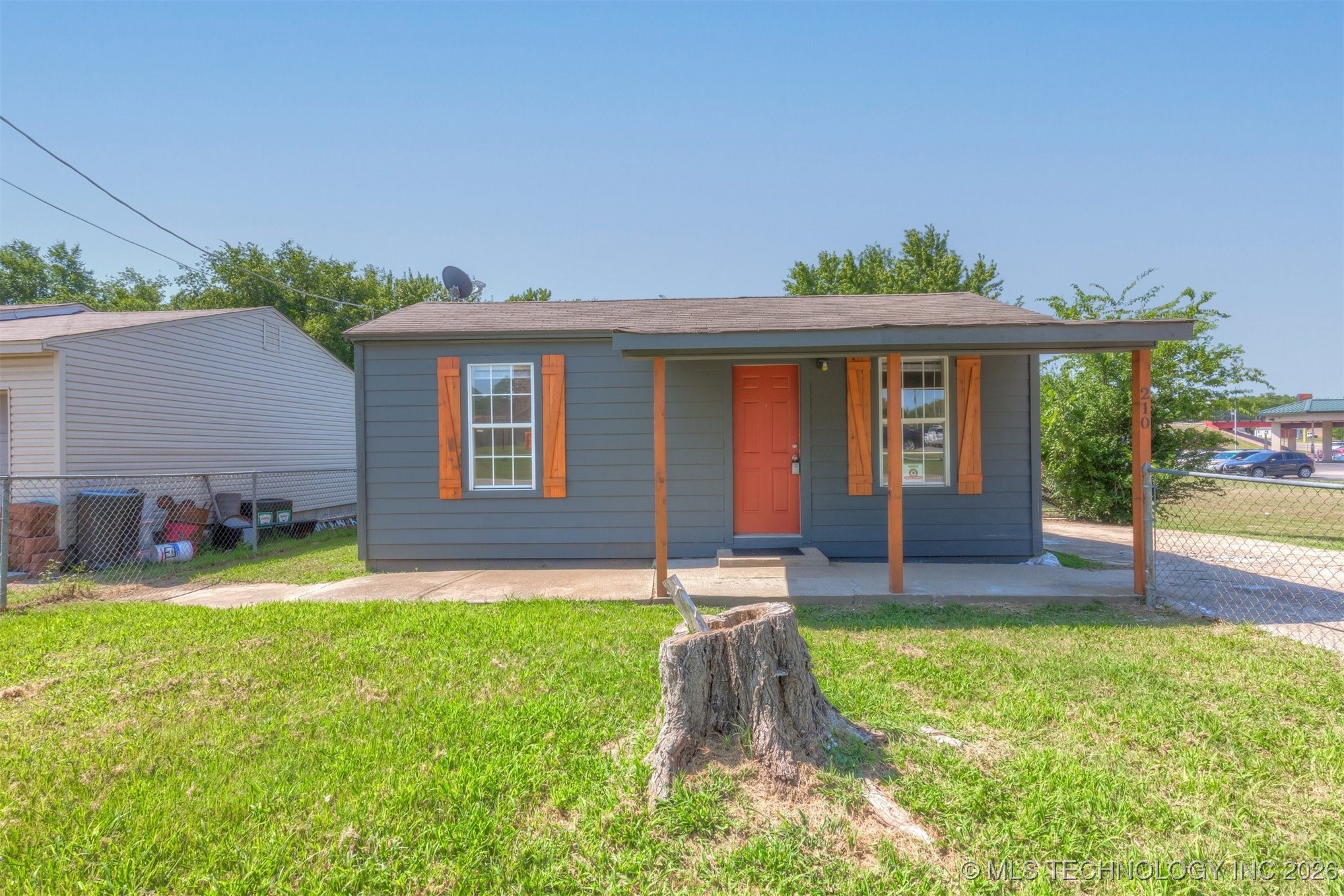 210 E Redwood Street Coweta OK 74429