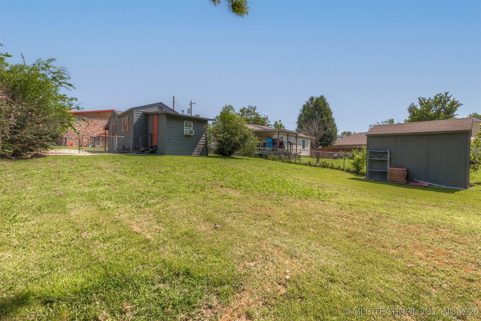 210 E Redwood Street Coweta OK 74429