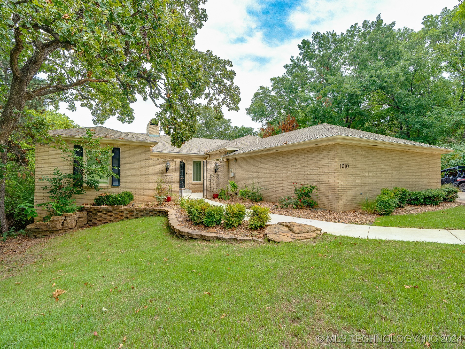 1010 S Constant Ada OK 74820