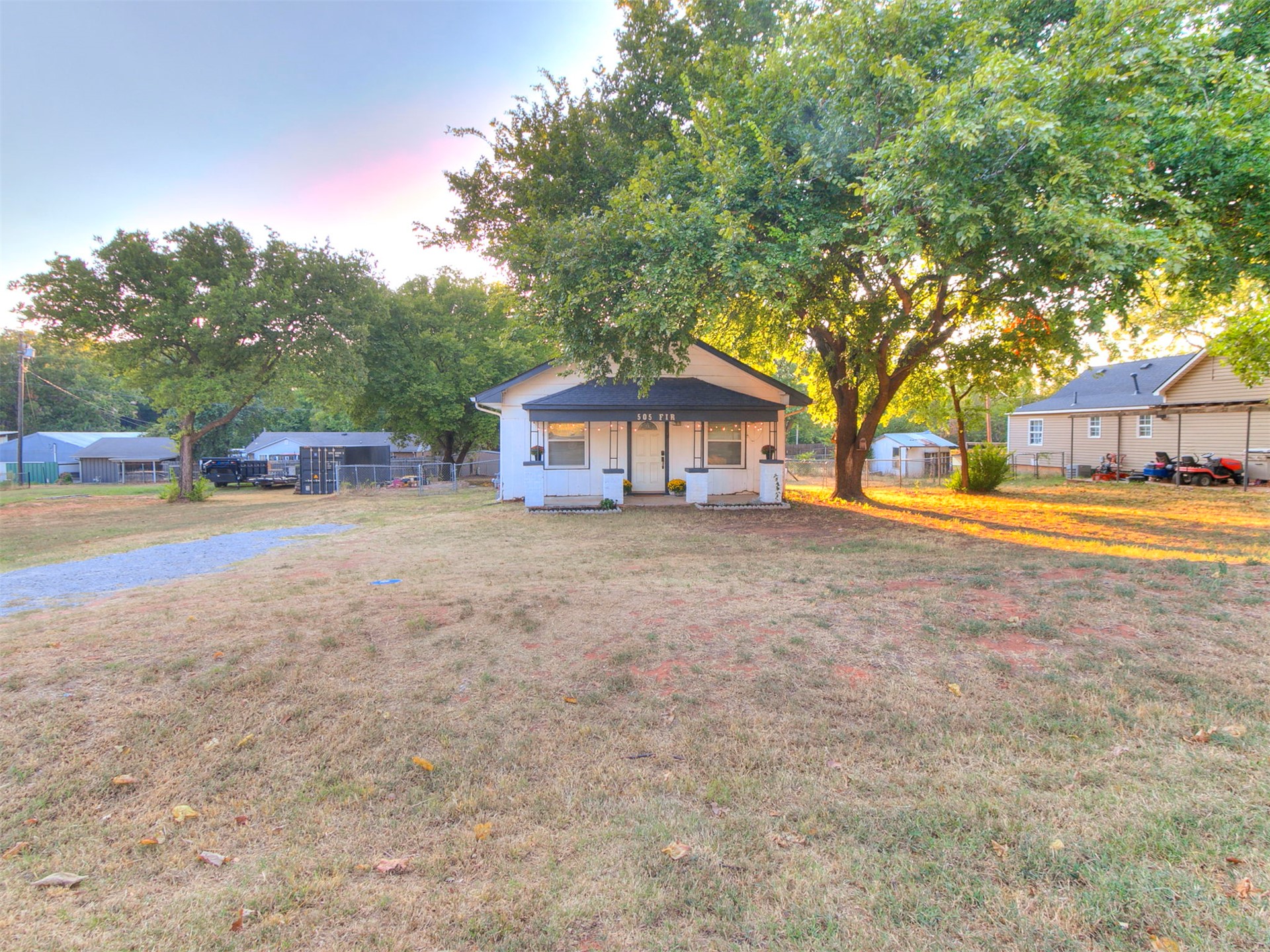 505 Fir Street Wellston OK 74881
