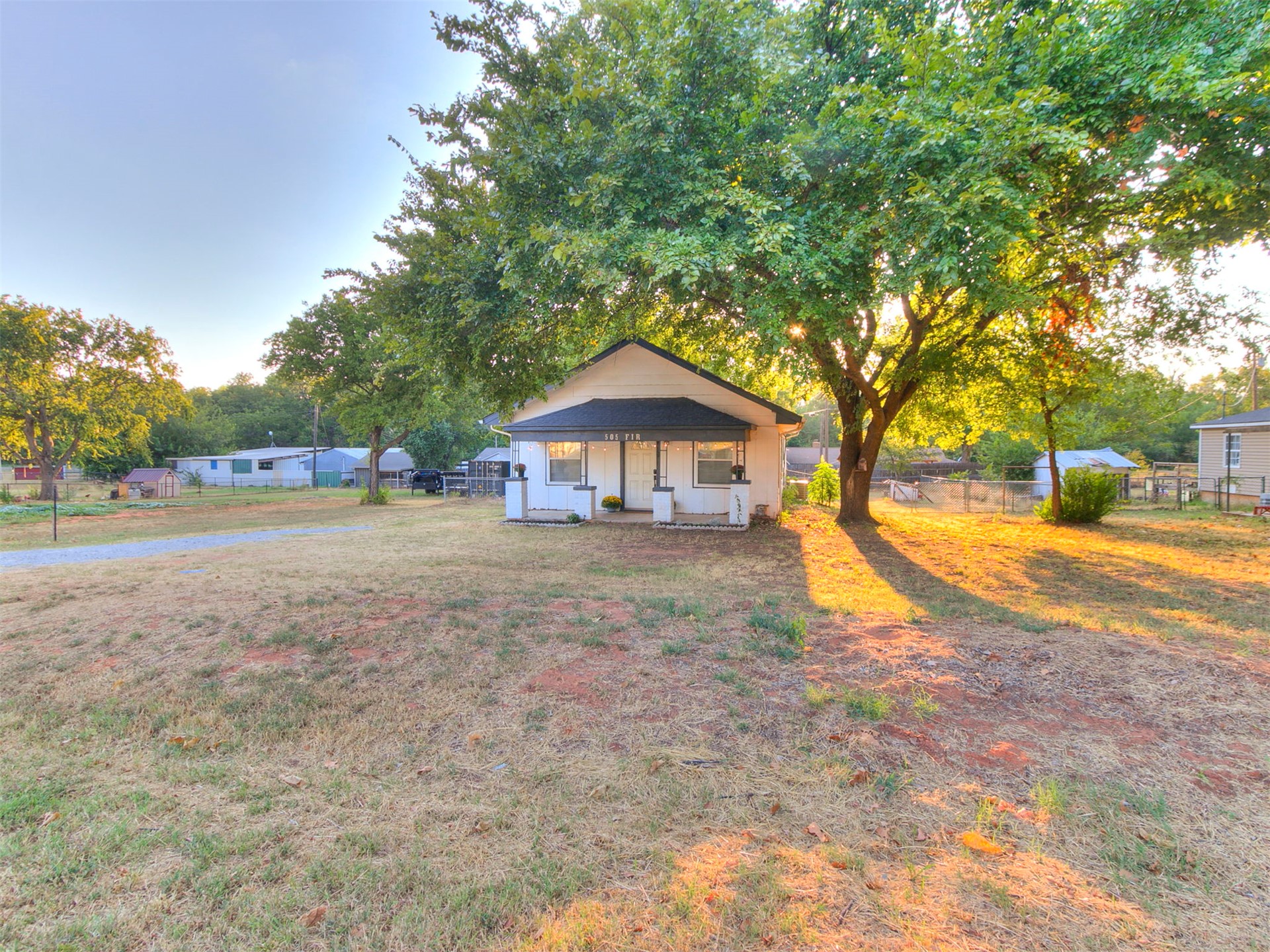 505 Fir Street Wellston OK 74881