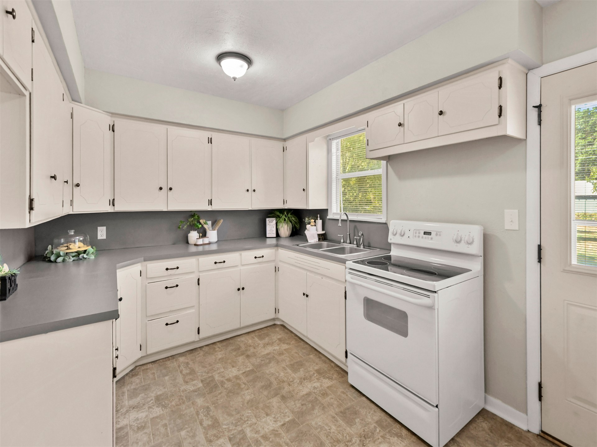 71 Meadow Street Lone Grove OK 73443