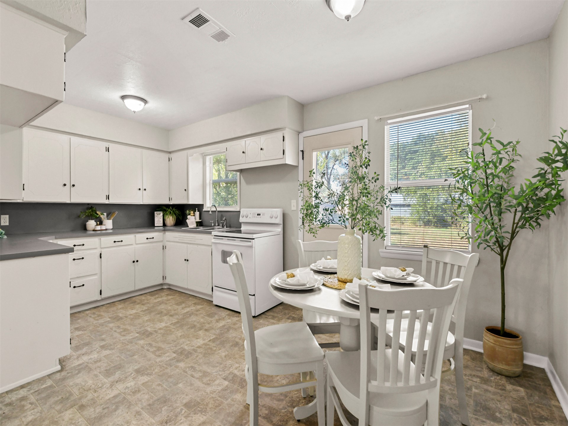 71 Meadow Street Lone Grove OK 73443
