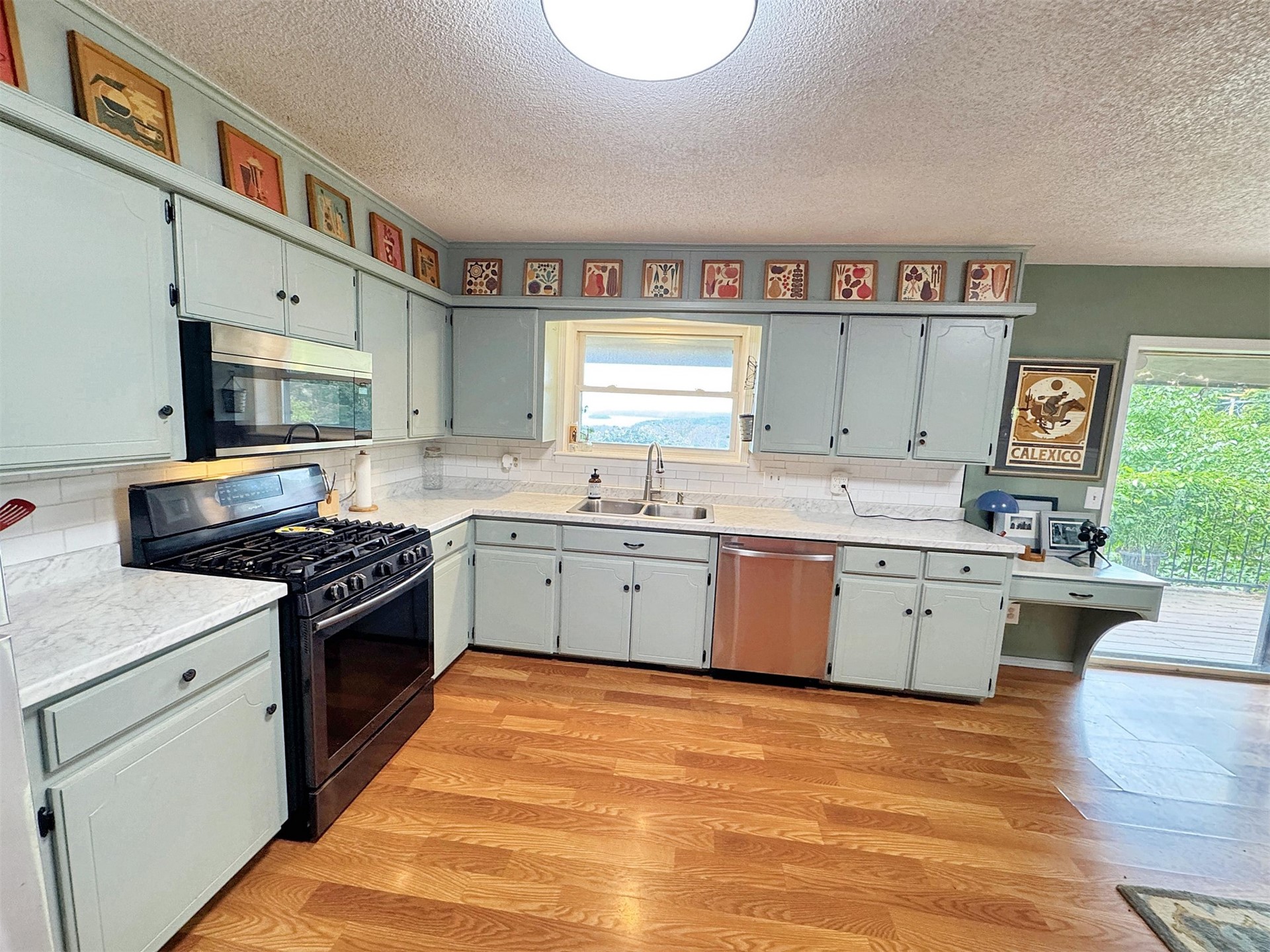 3278 W Southern Avenue Hulbert OK 74441