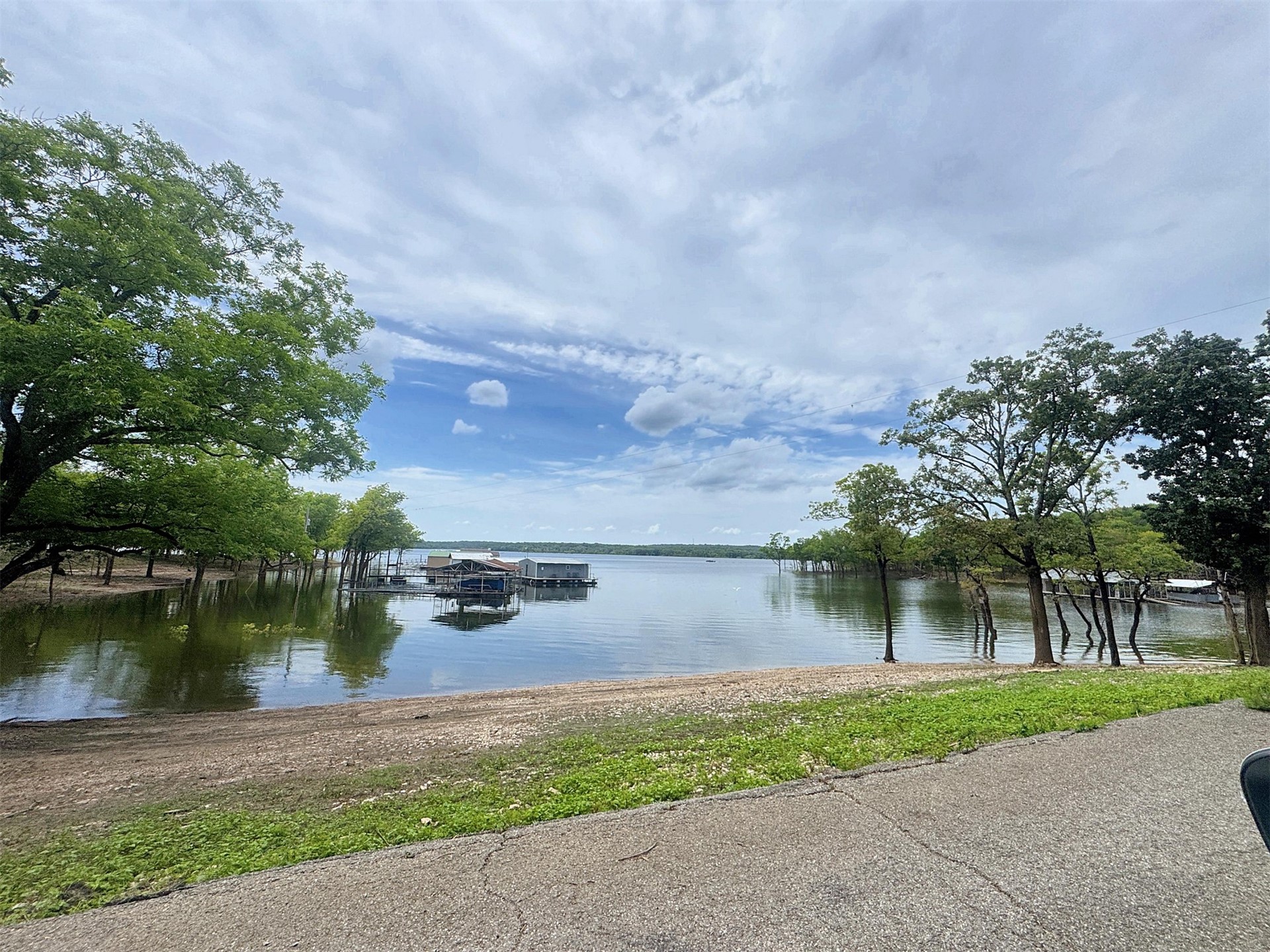 3278 W Southern Avenue Hulbert OK 74441