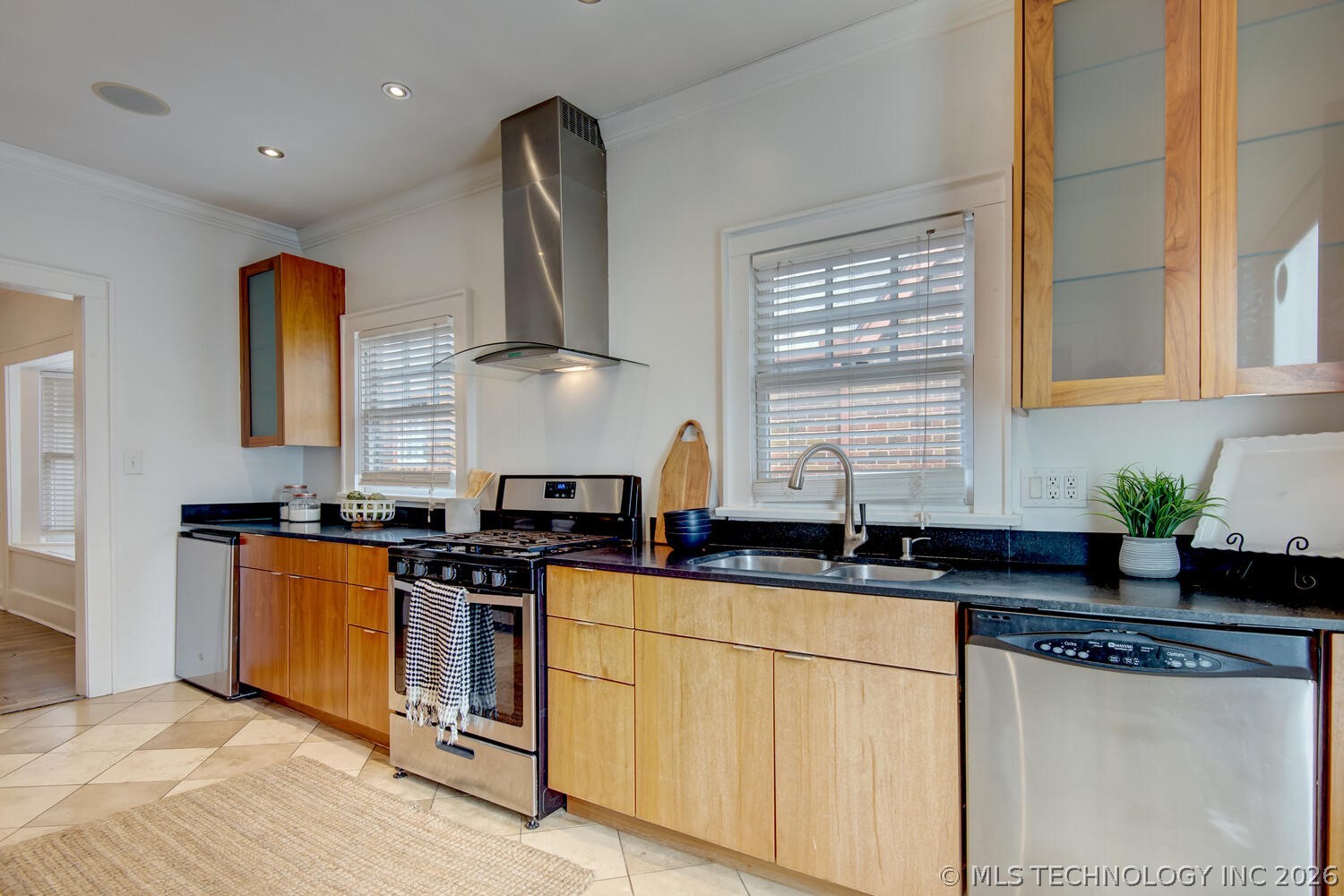 1735 S Yorktown Avenue Tulsa OK 74104