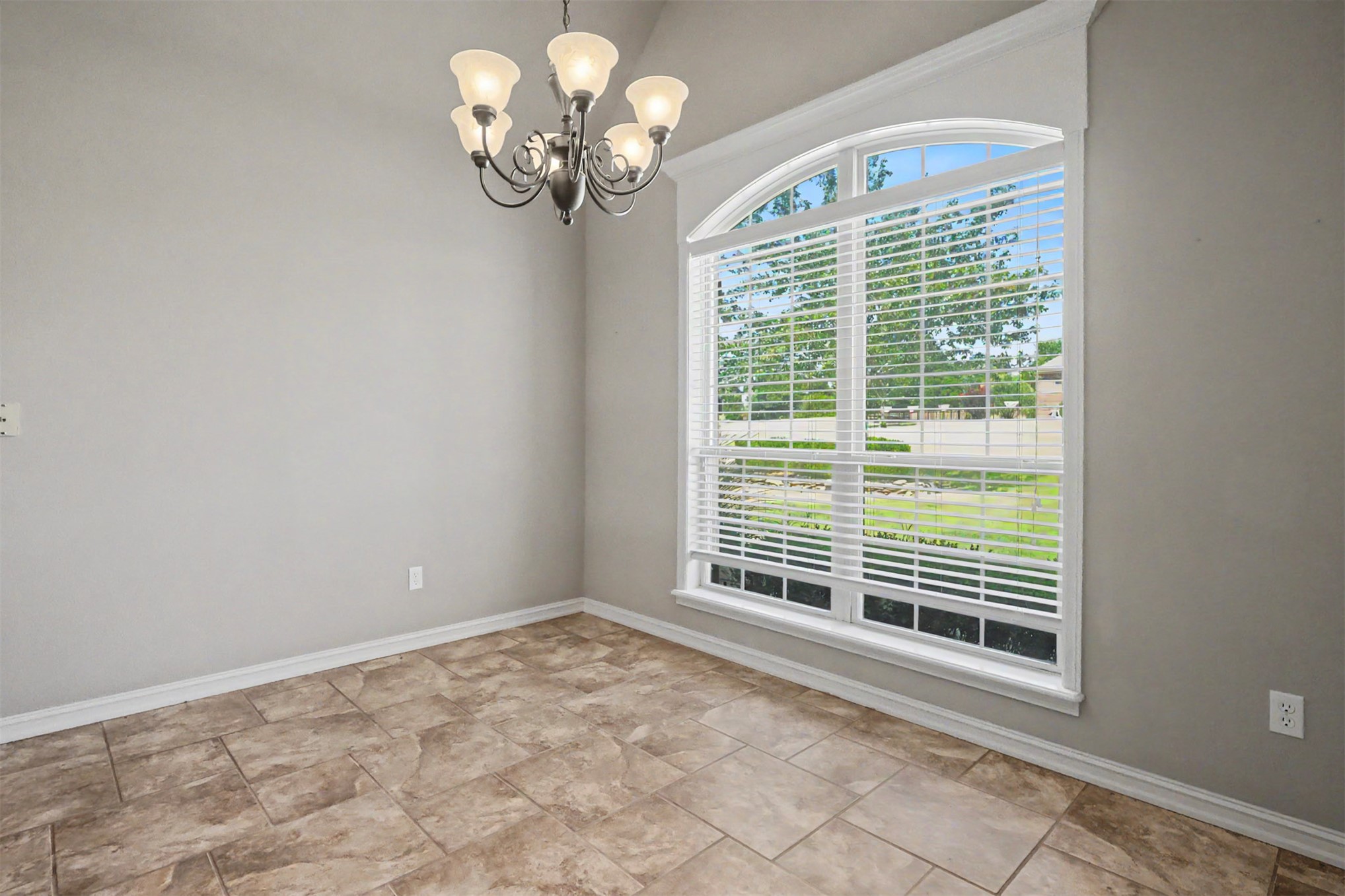 810 S Tallchief Avenue Skiatook OK 74070