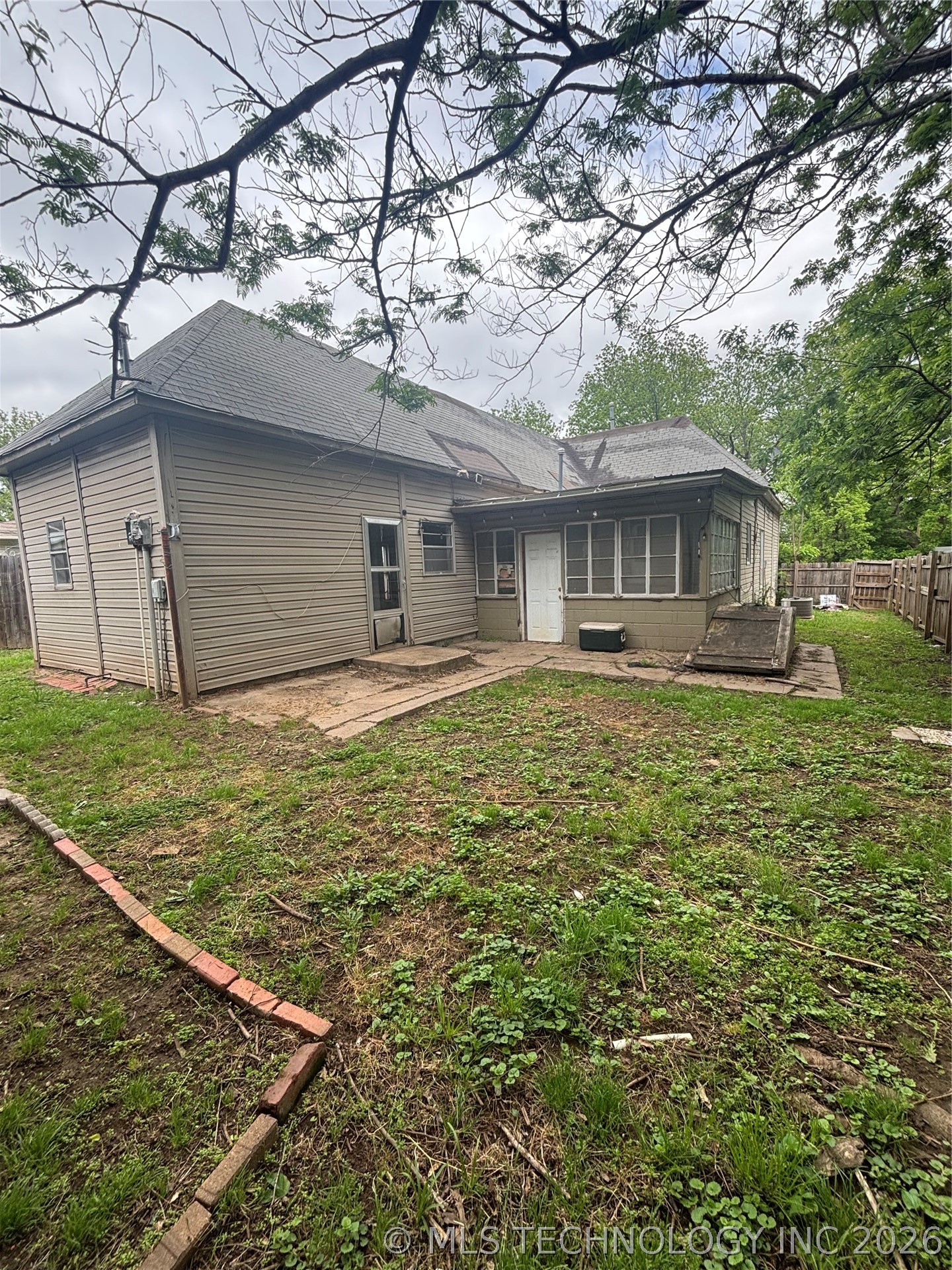 206 N Vine Avenue Cleveland OK 74020