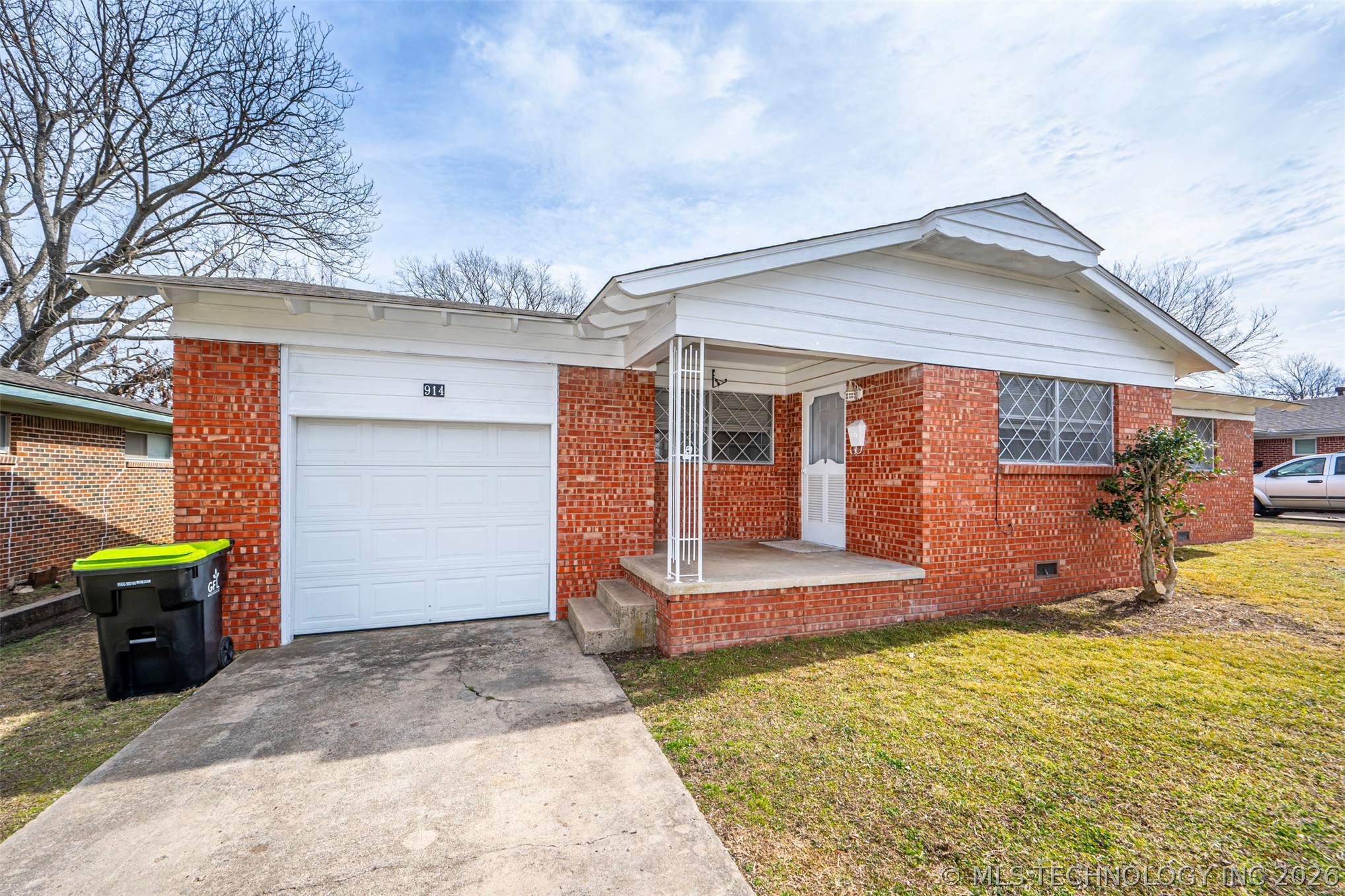 914 N Linda Ada OK 74820