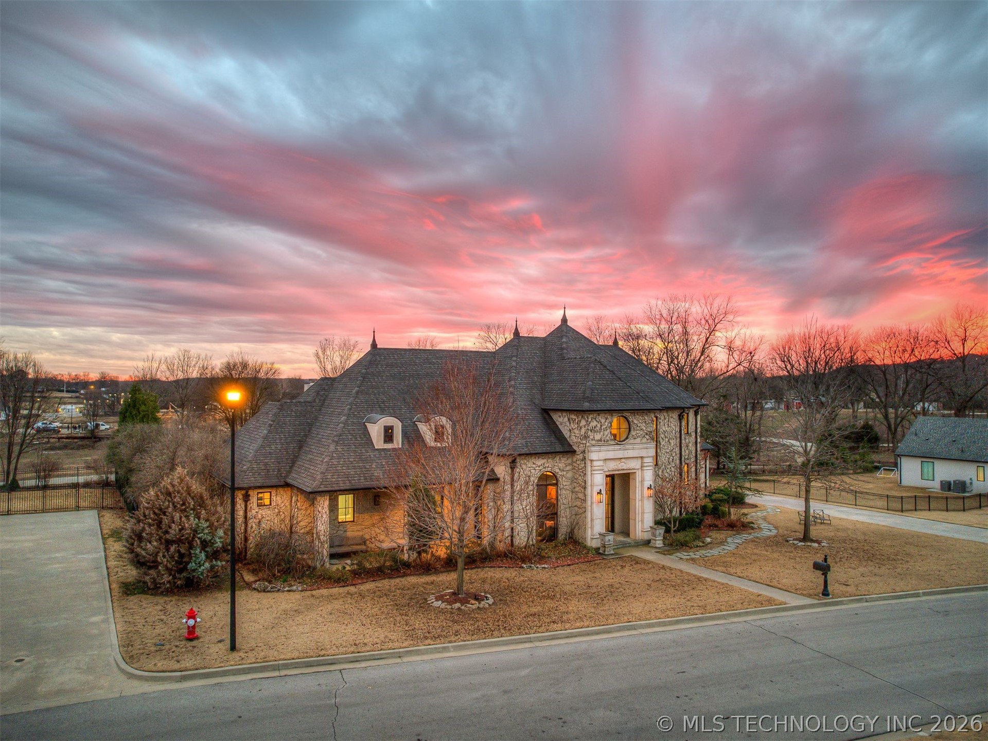 3306 W 68th Street Tulsa OK 74132