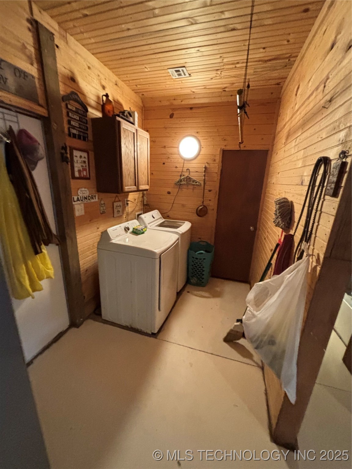 526 SW 2nd Street Adair OK 74330