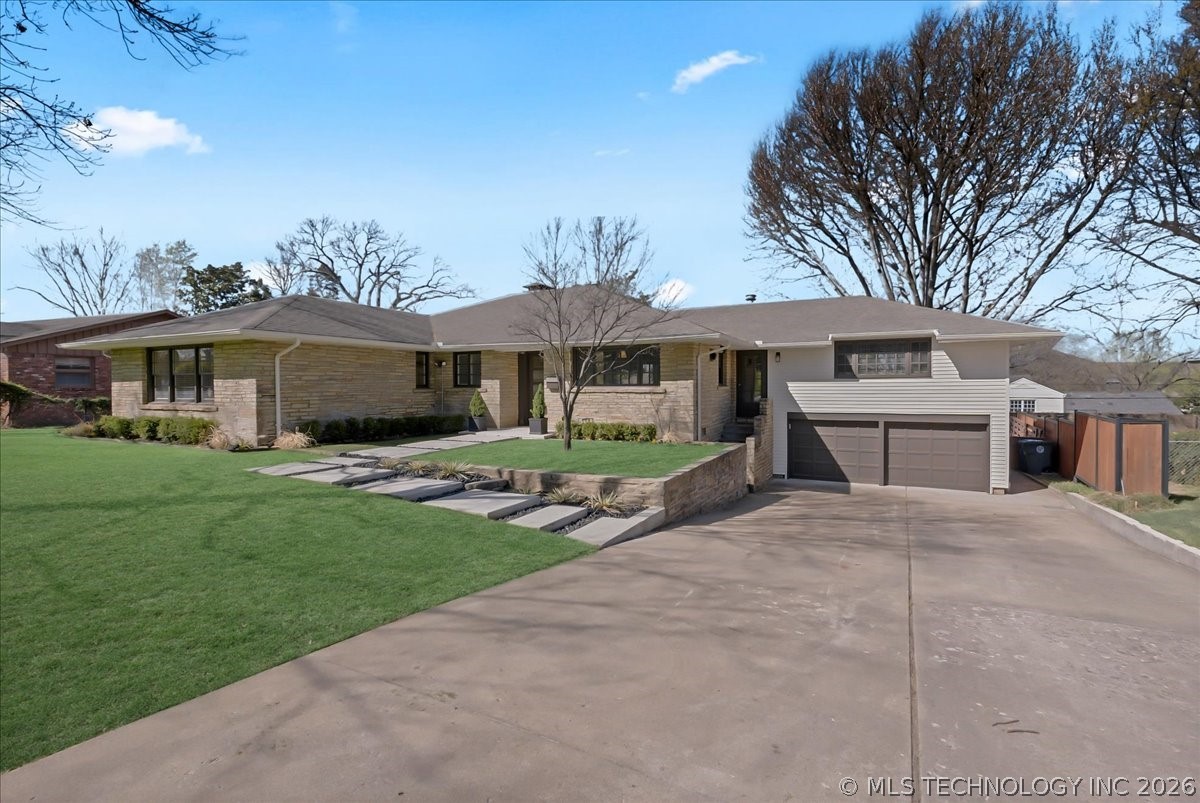 3138 S Zunis Place Tulsa OK 74105