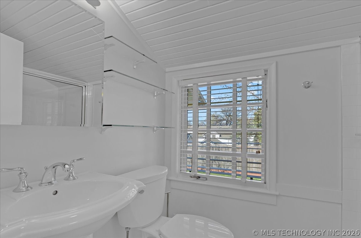 3138 S Zunis Place Tulsa OK 74105