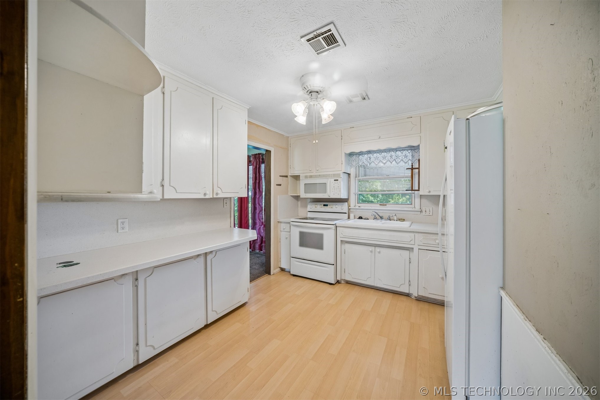 2325 J Street SW Miami OK 74354