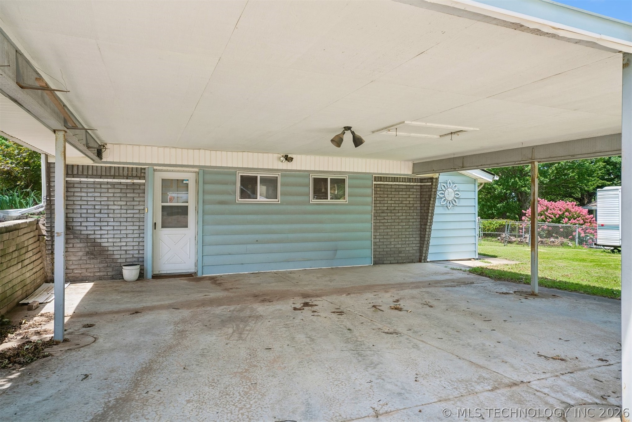 2325 J Street SW Miami OK 74354