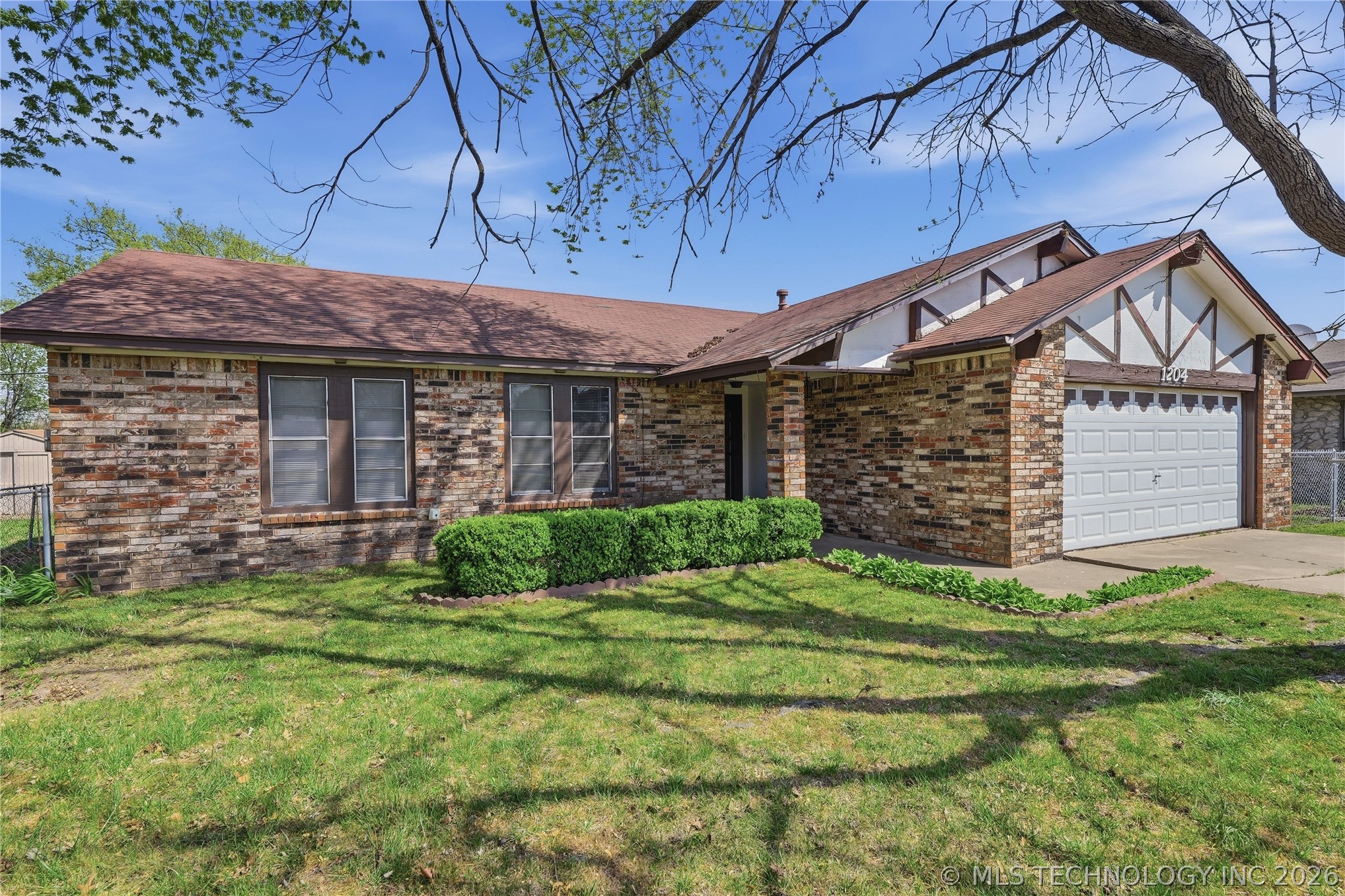 1204 SW 12th Place Wagoner OK 74467
