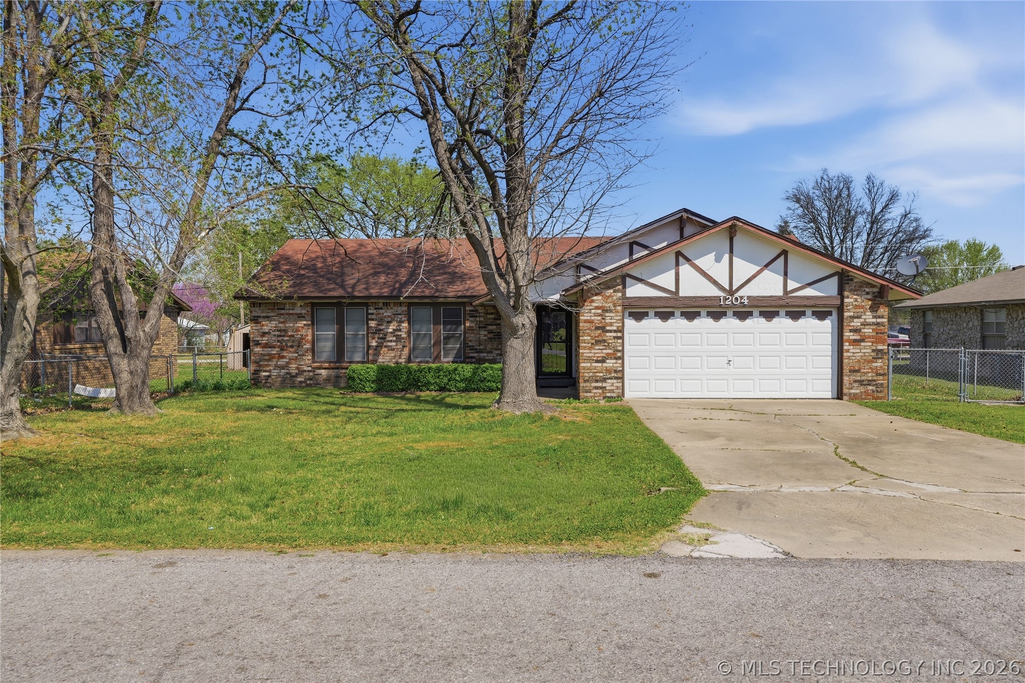 1204 SW 12th Place Wagoner OK 74467
