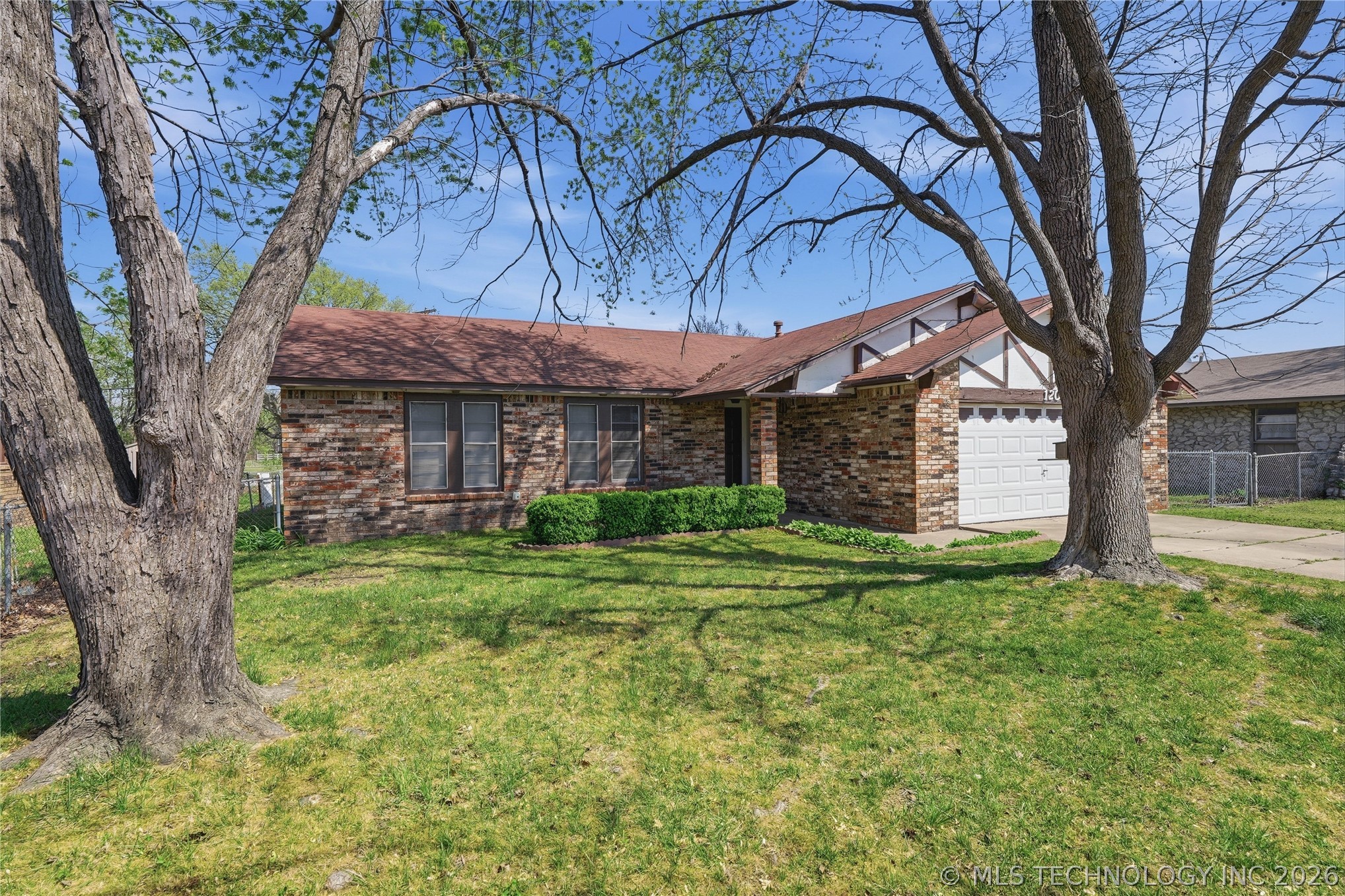 1204 SW 12th Place Wagoner OK 74467