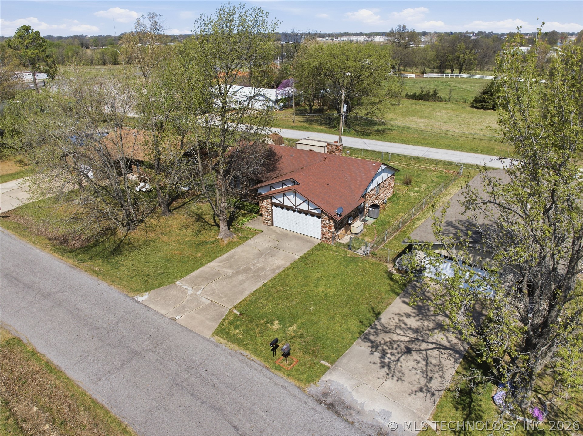 1204 SW 12th Place Wagoner OK 74467