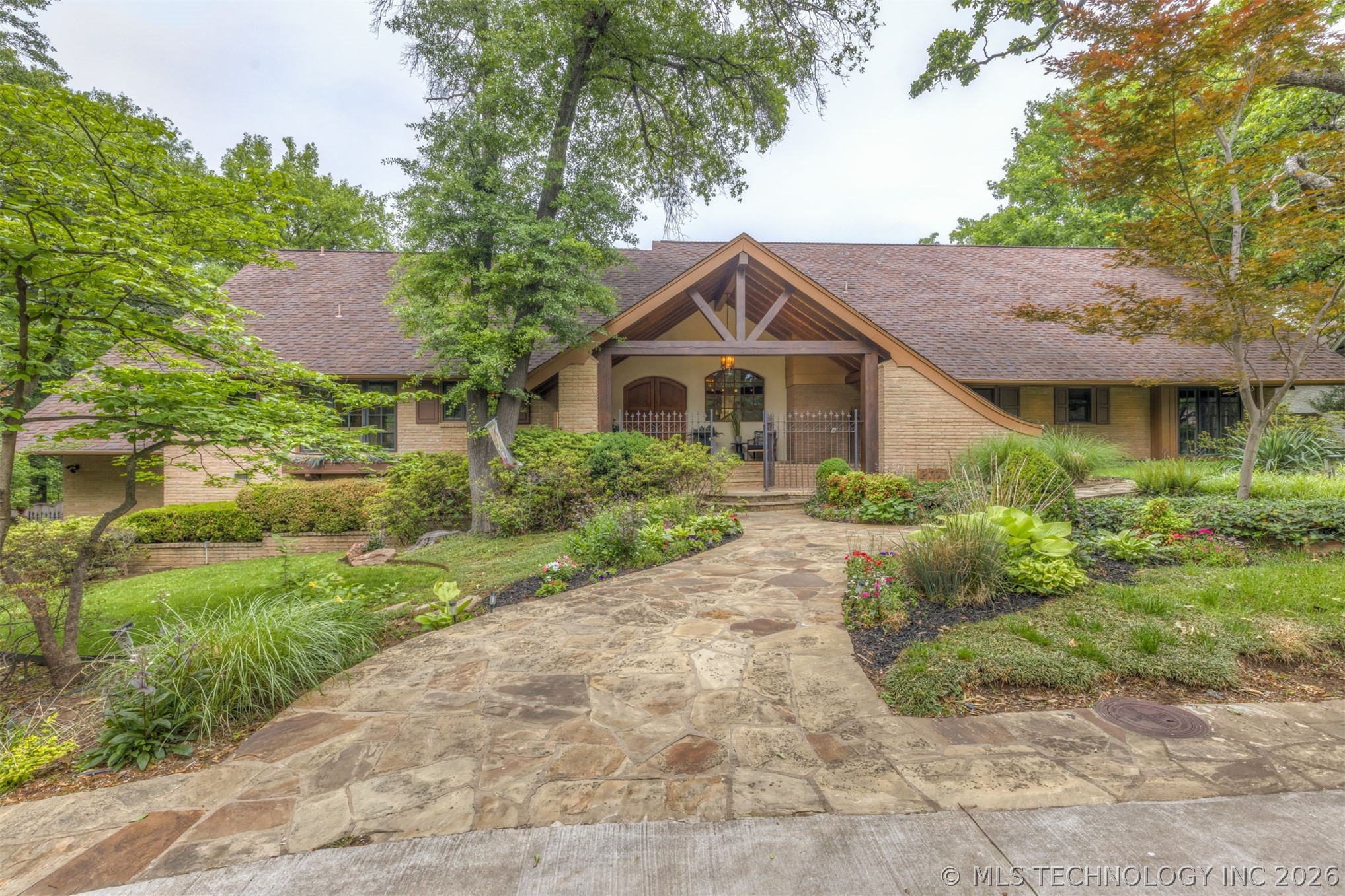 2707 E 67th Place Tulsa OK 74136