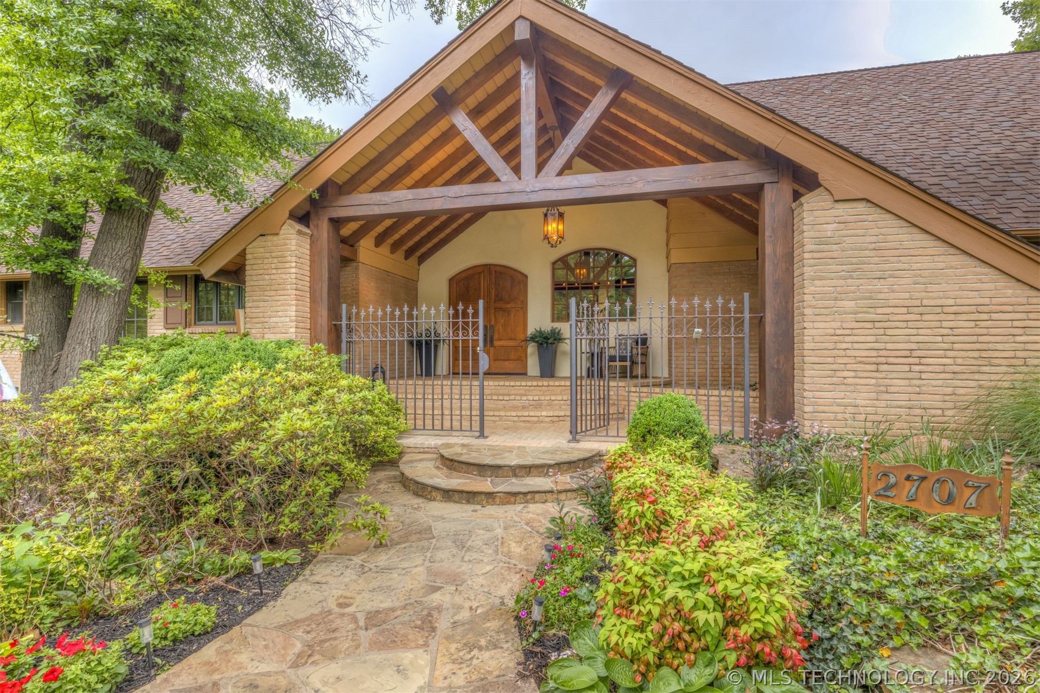 2707 E 67th Place Tulsa OK 74136